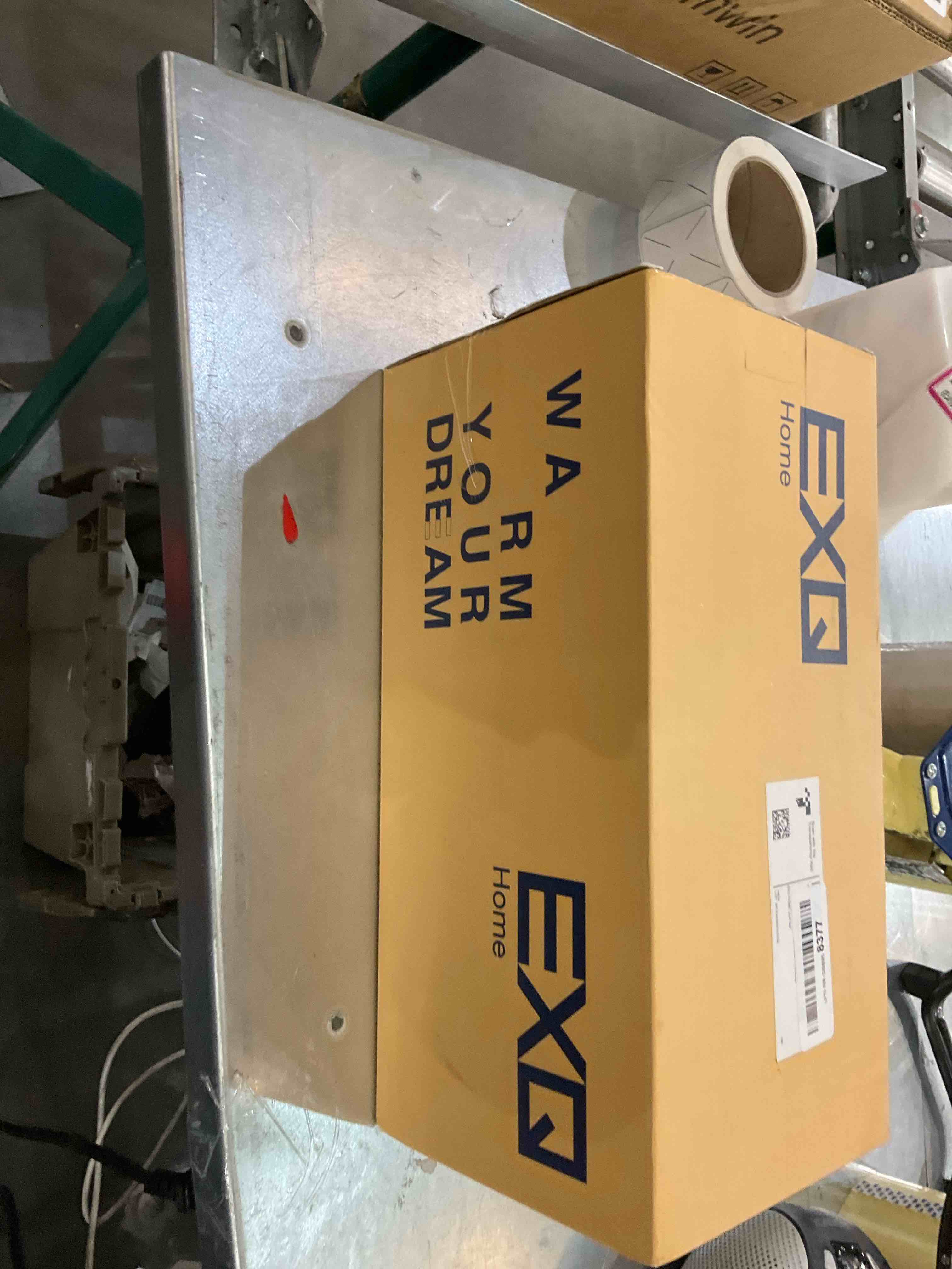 https://s3.amazonaws.com/lotting-images-prod/bidfta/EXS00516313_1695824417667.jpeg