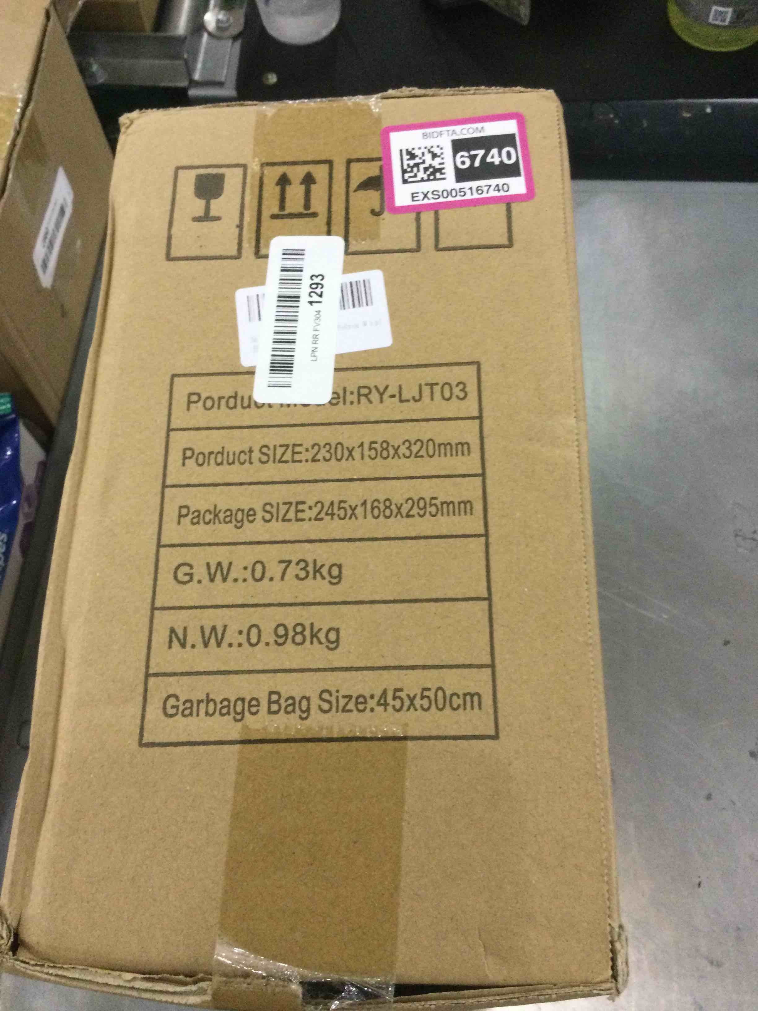 https://s3.amazonaws.com/lotting-images-prod/bidfta/EXS00516740_1695840377472.jpeg