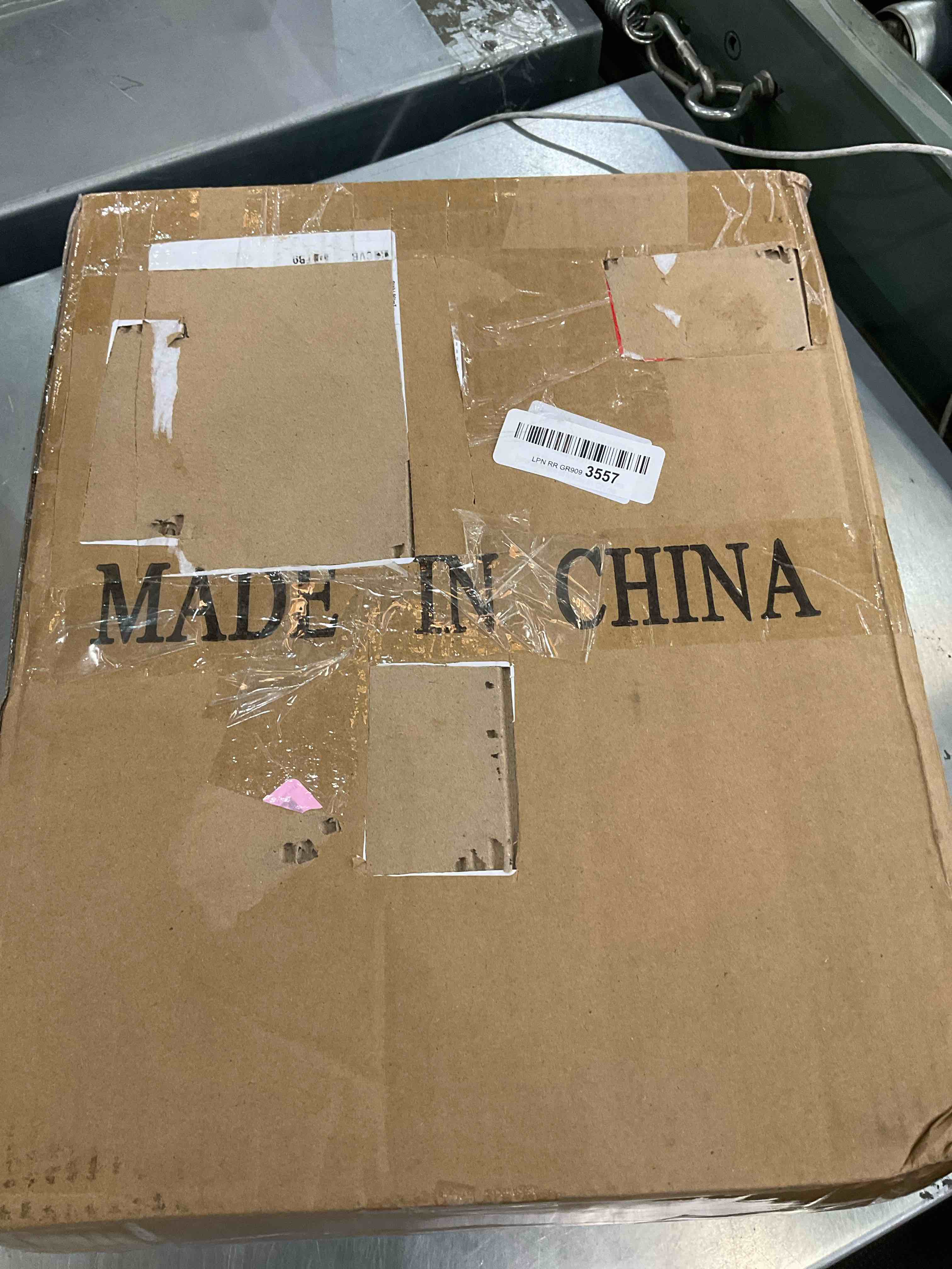 https://s3.amazonaws.com/lotting-images-prod/bidfta/EXS00517173_1696441099654.jpeg