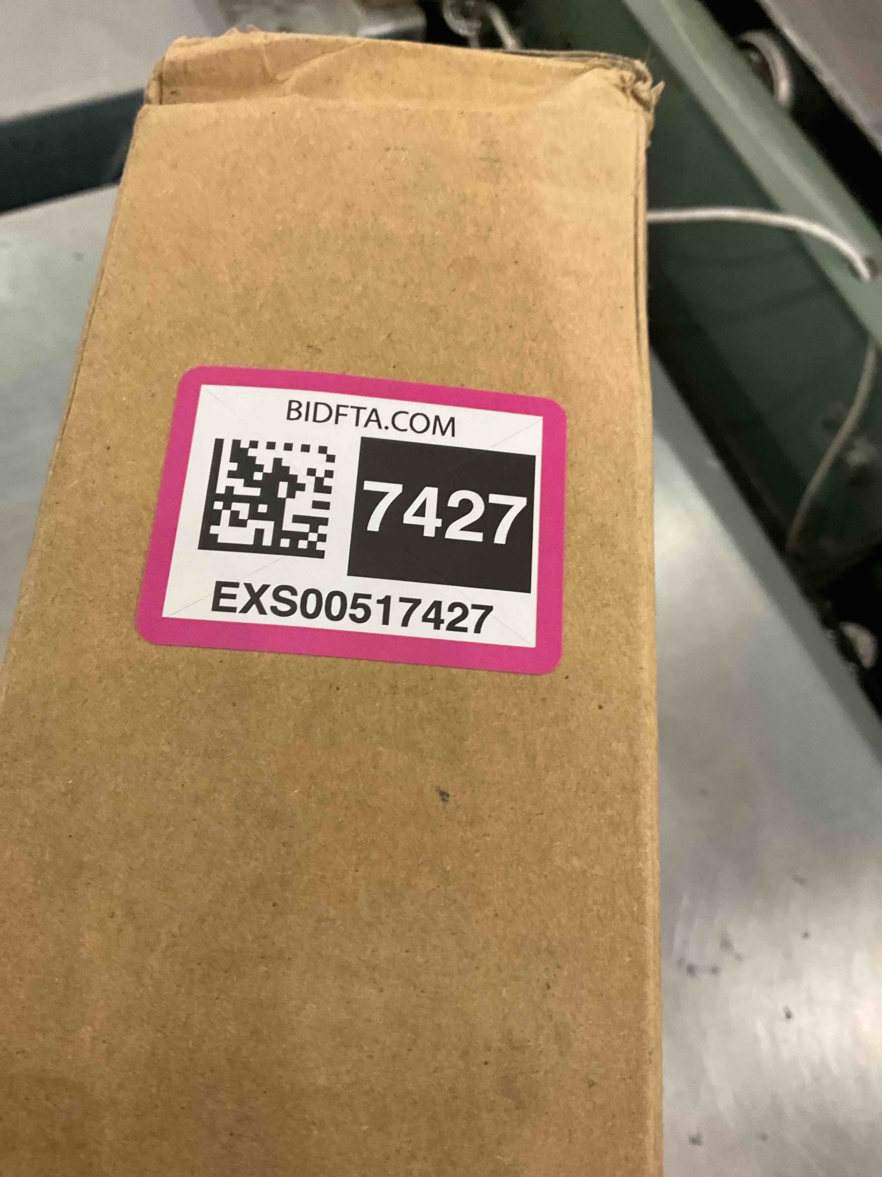 https://s3.amazonaws.com/lotting-images-prod/bidfta/EXS00517427_1696599103244.jpeg