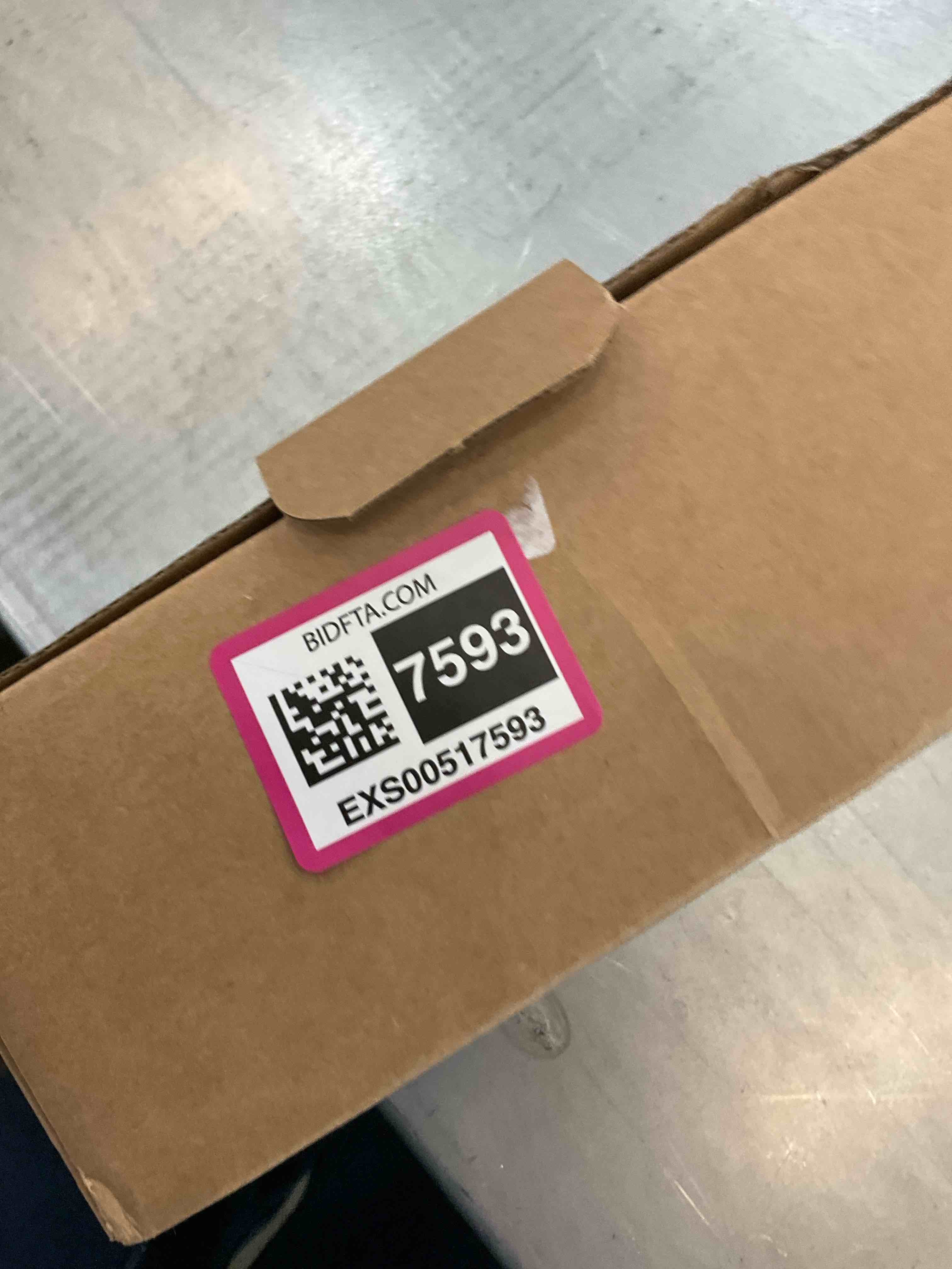 https://s3.amazonaws.com/lotting-images-prod/bidfta/EXS00517593_1695921347609.jpeg