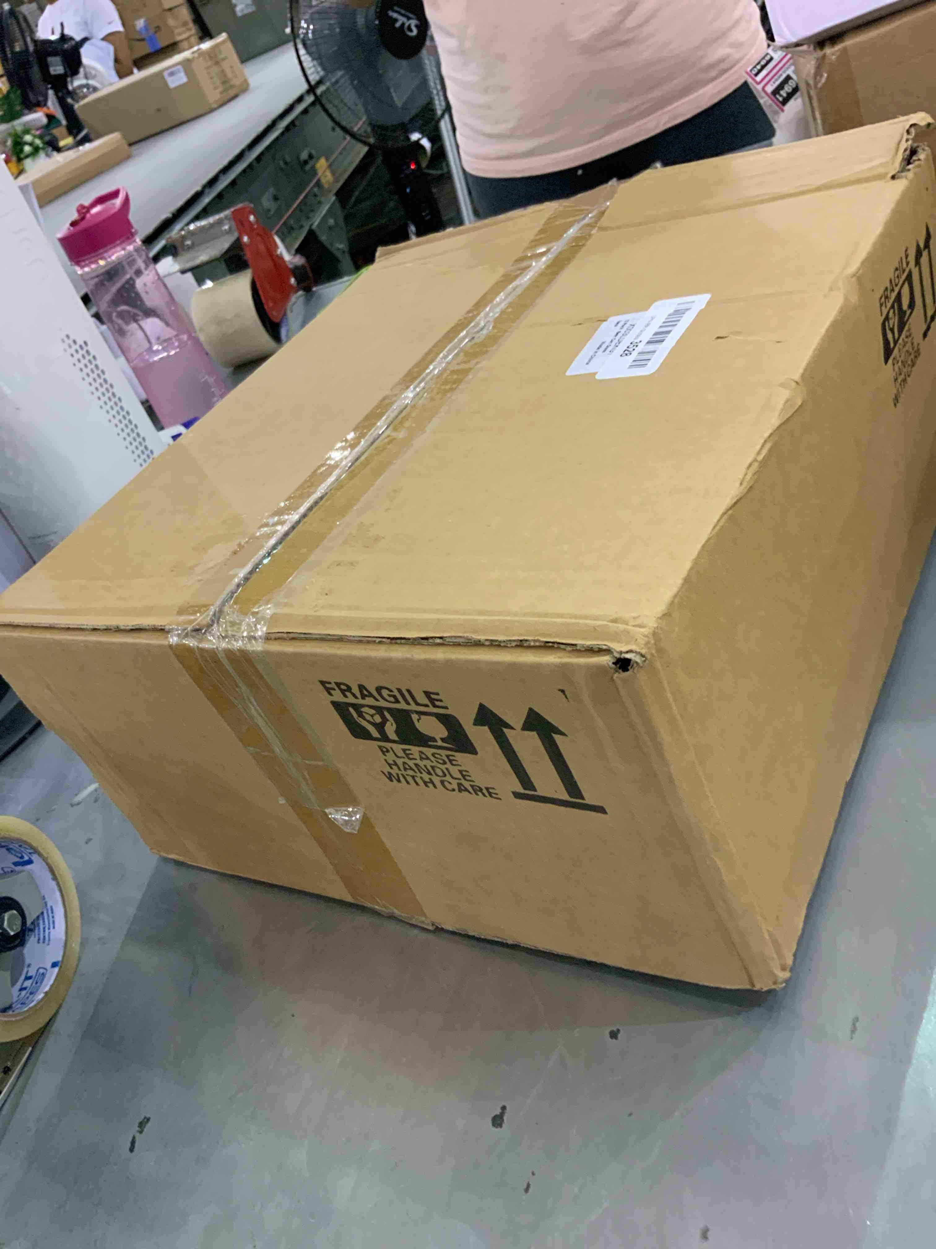 https://s3.amazonaws.com/lotting-images-prod/bidfta/EXS00518570_1695756426259.jpeg