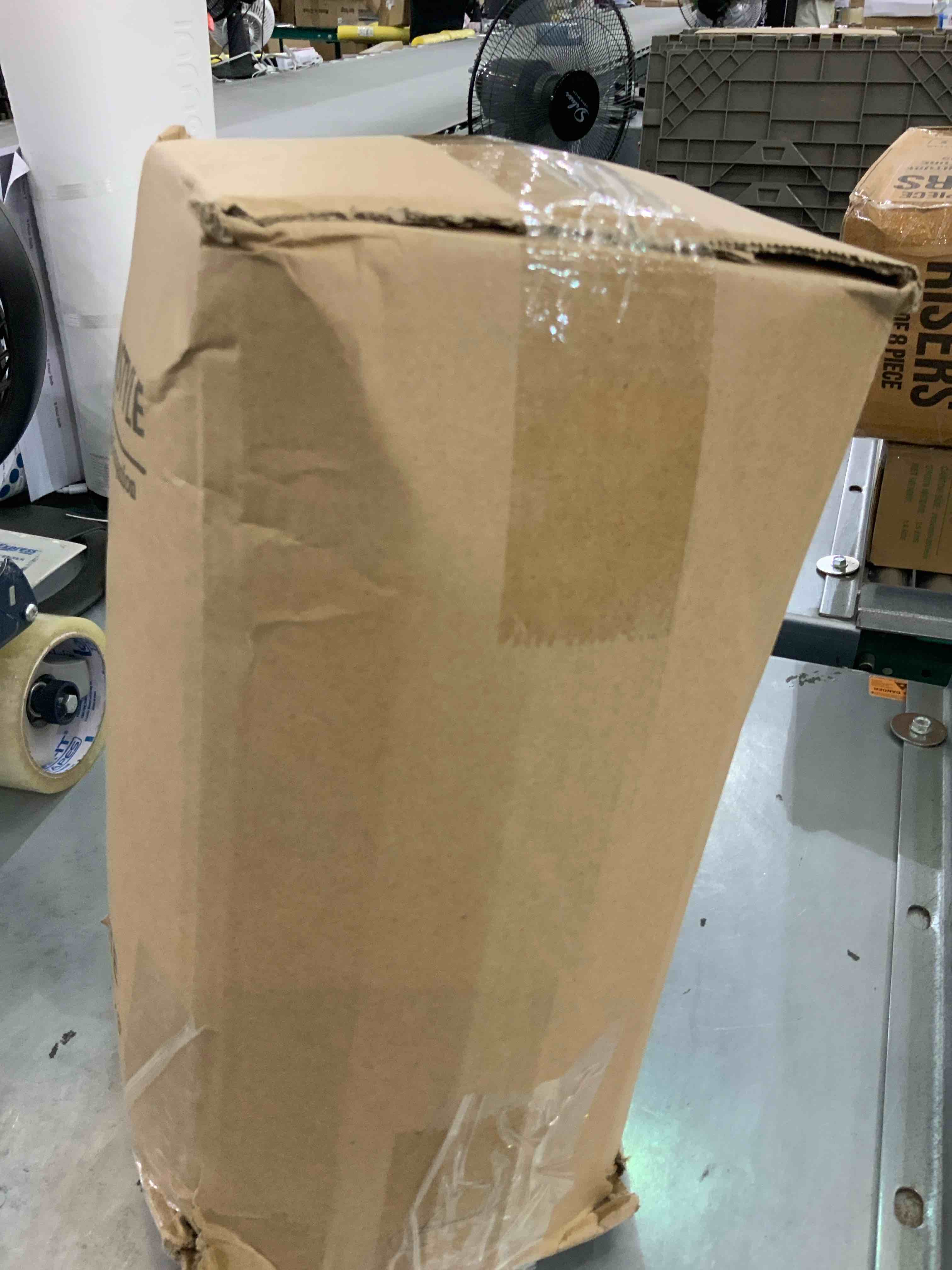 https://s3.amazonaws.com/lotting-images-prod/bidfta/EXS00518577_1695757468003.jpeg