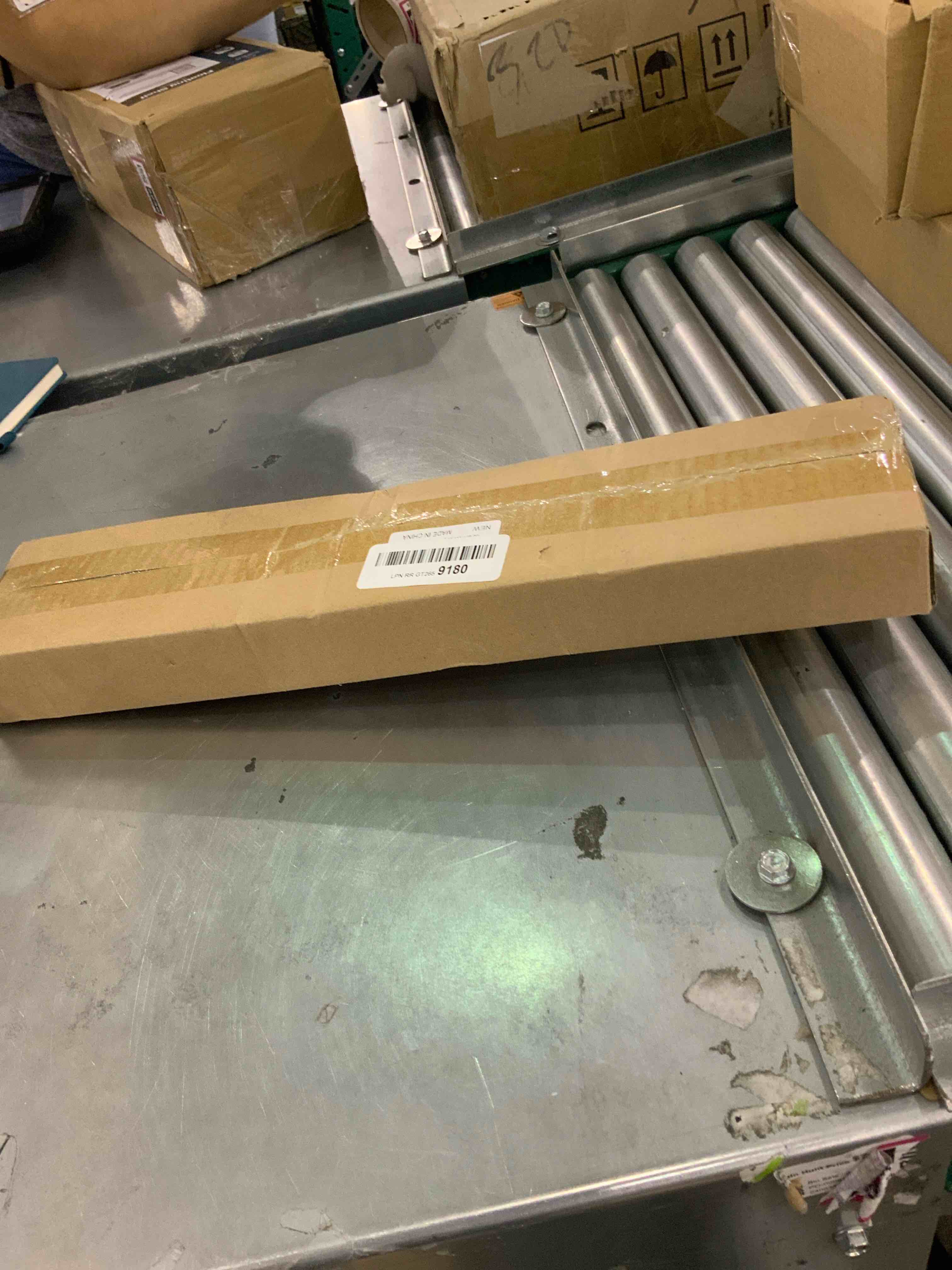 https://s3.amazonaws.com/lotting-images-prod/bidfta/EXS00518802_1695903142253.jpeg