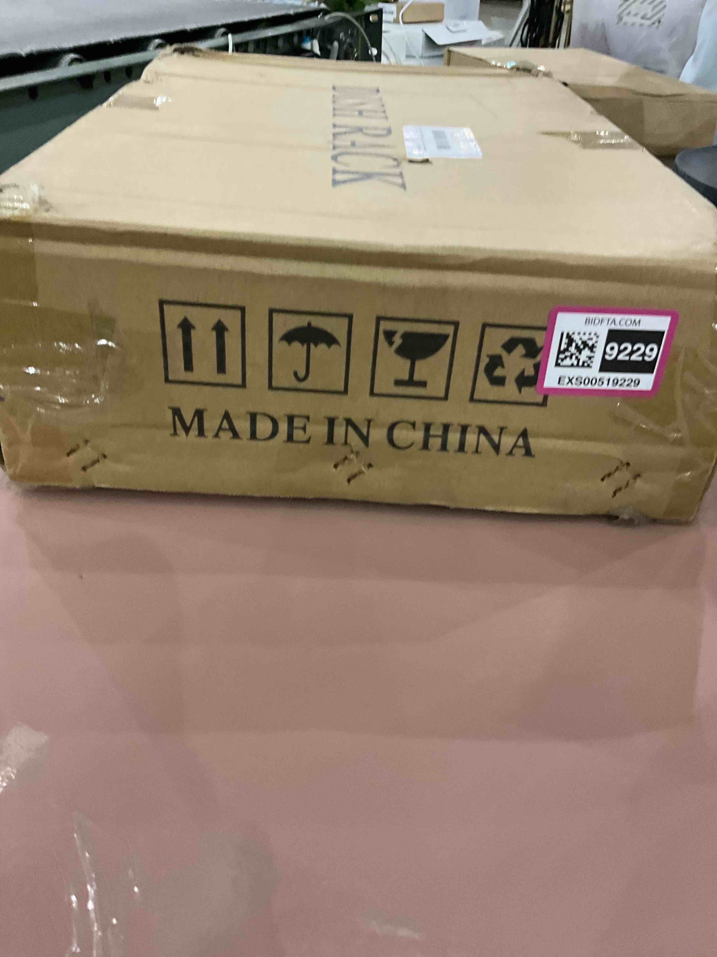 https://s3.amazonaws.com/lotting-images-prod/bidfta/EXS00519229_1695989488085.jpeg