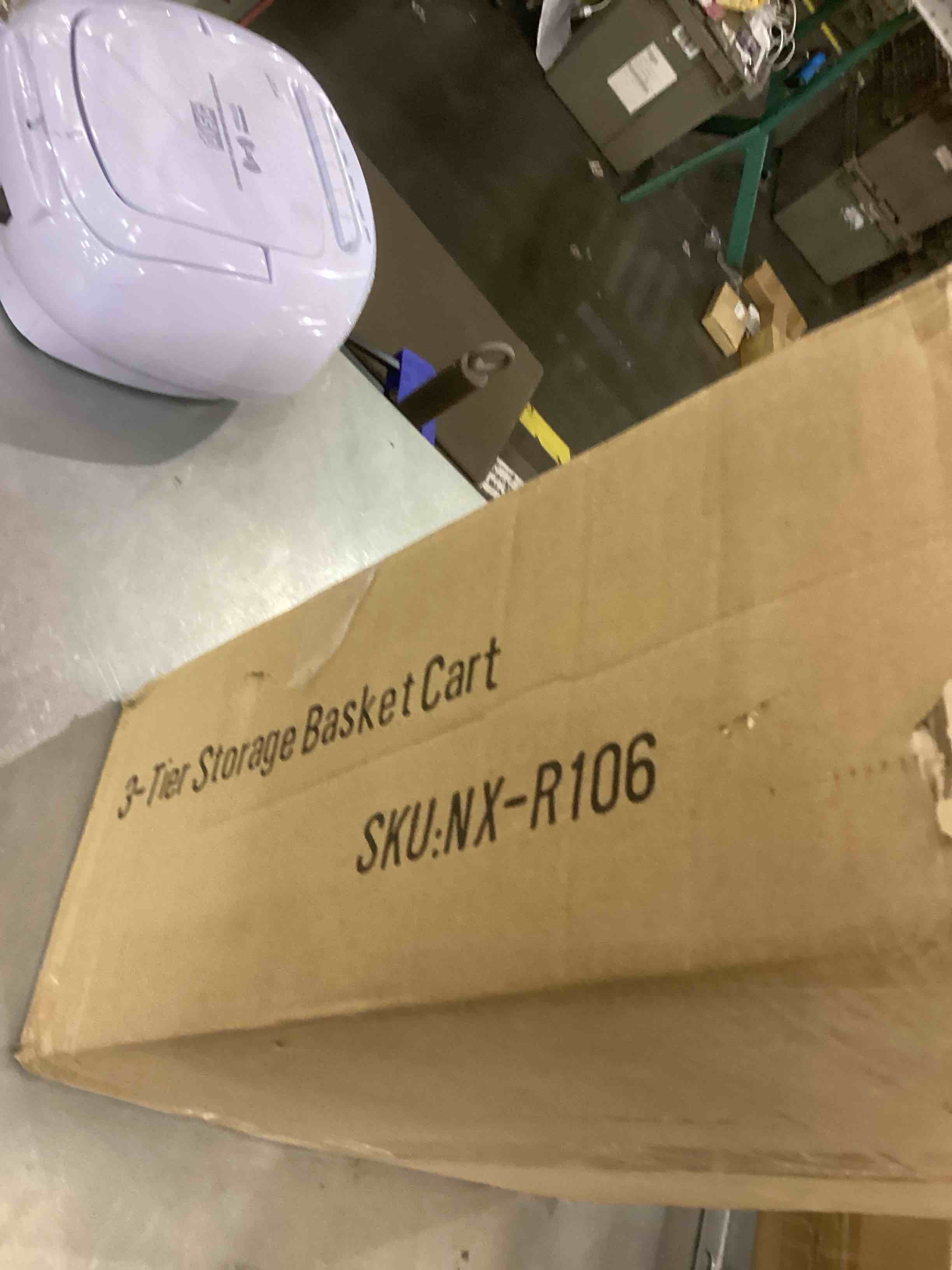 https://s3.amazonaws.com/lotting-images-prod/bidfta/EXS00520051_1695392600565.jpeg