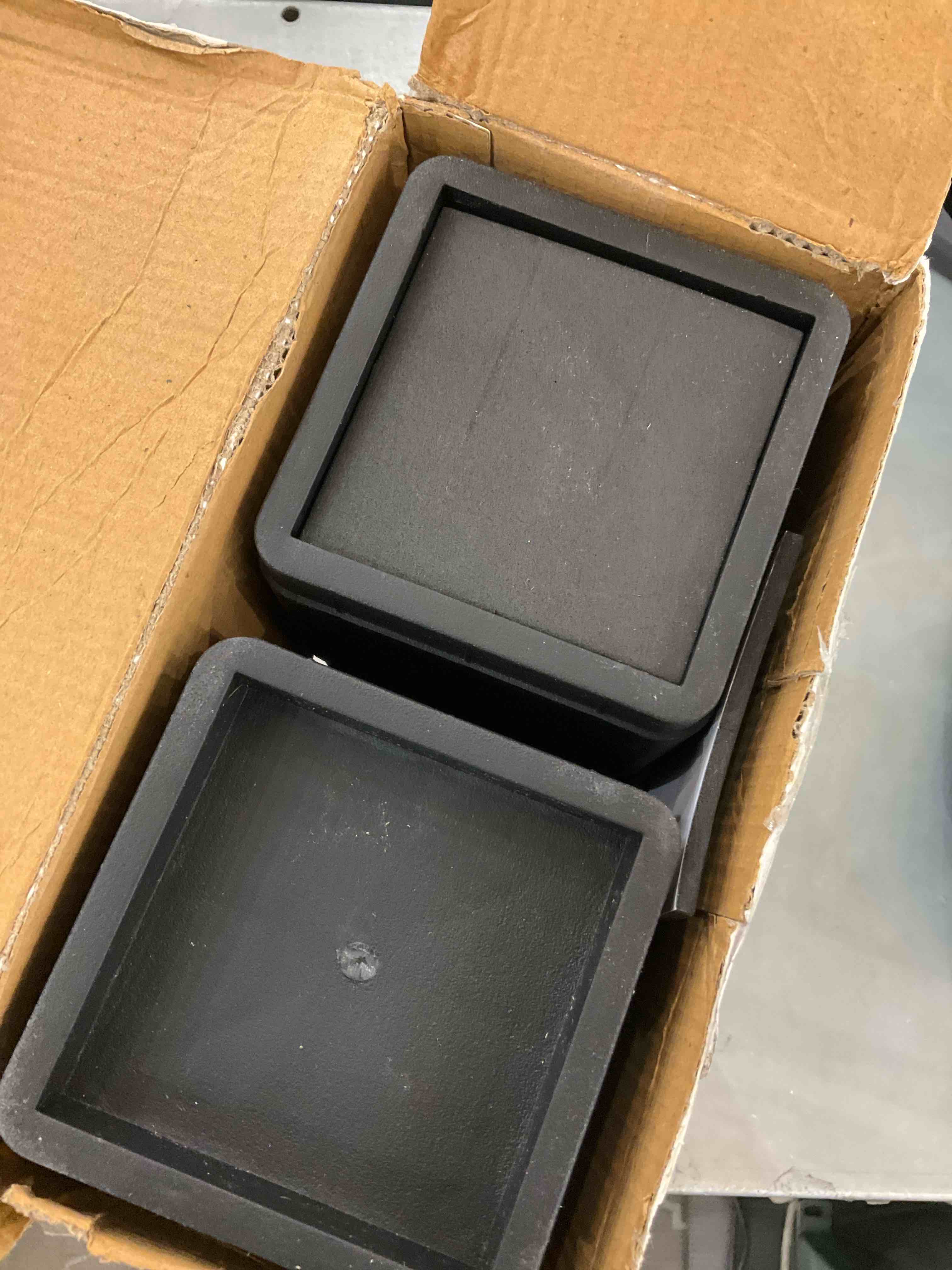 https://s3.amazonaws.com/lotting-images-prod/bidfta/EXS00520413_1695747056970.jpeg