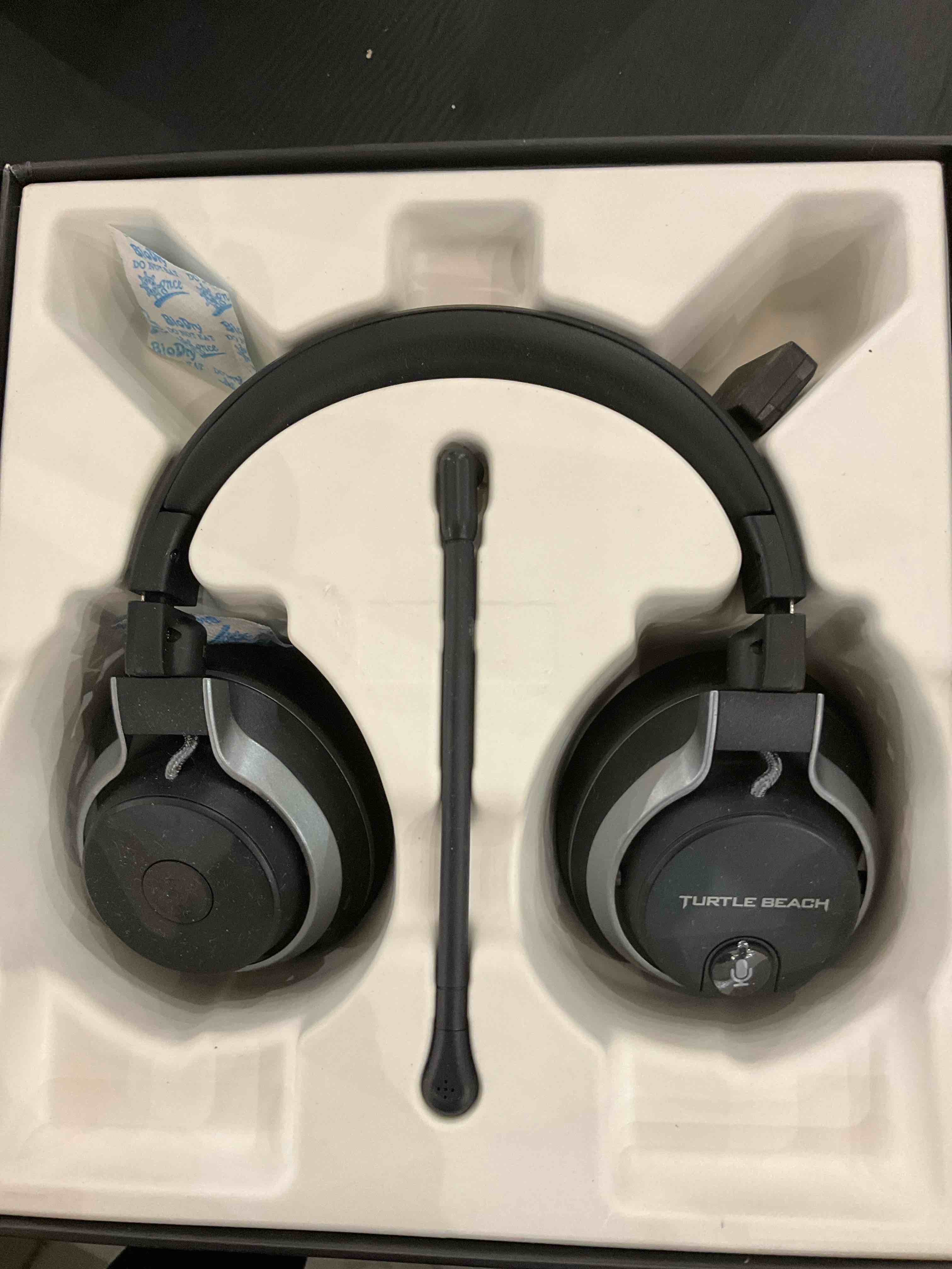 https://s3.amazonaws.com/lotting-images-prod/bidfta/EXS00521432_1697038892351.jpeg
