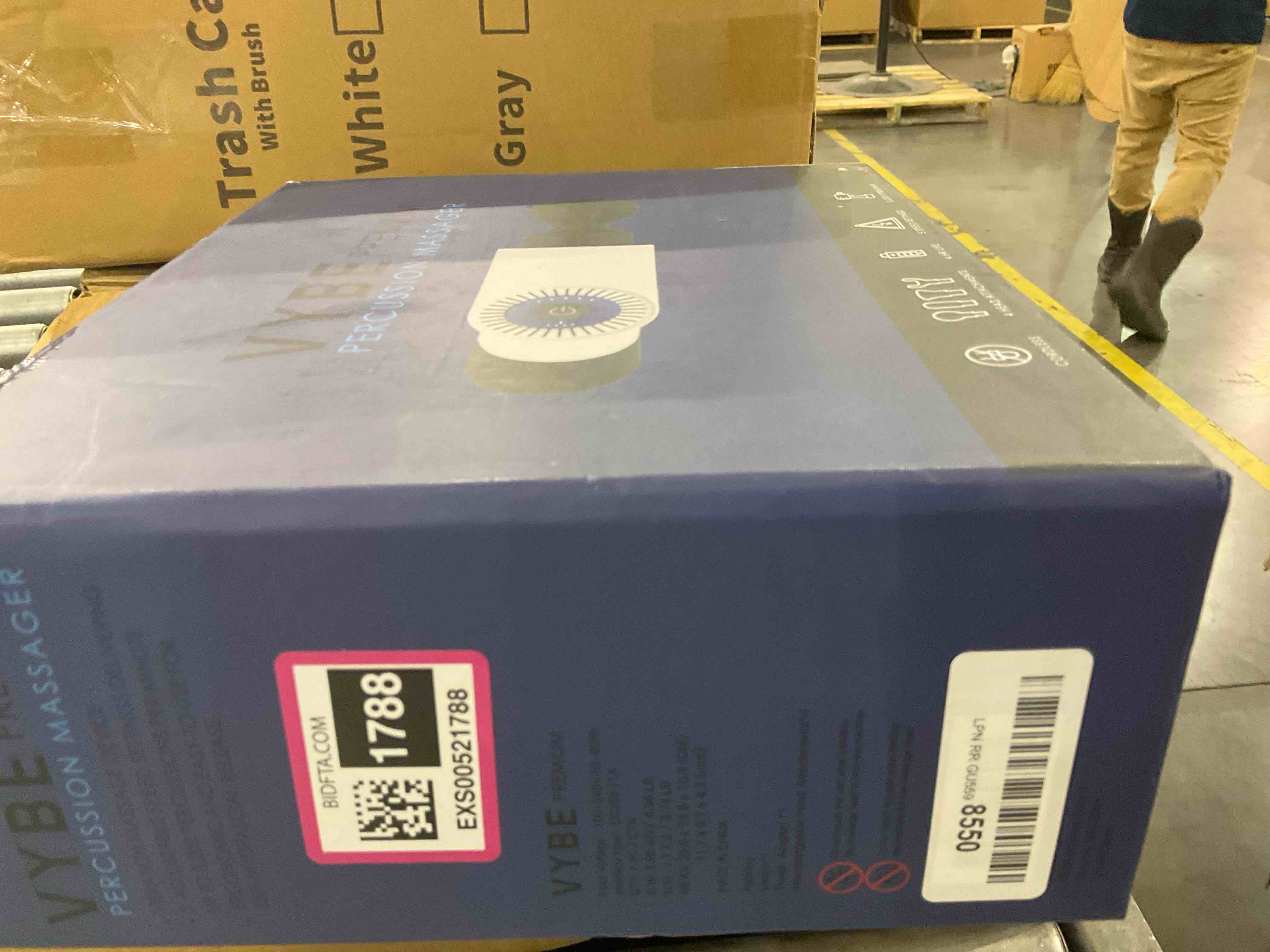 https://s3.amazonaws.com/lotting-images-prod/bidfta/EXS00521788_1697728776742.jpeg