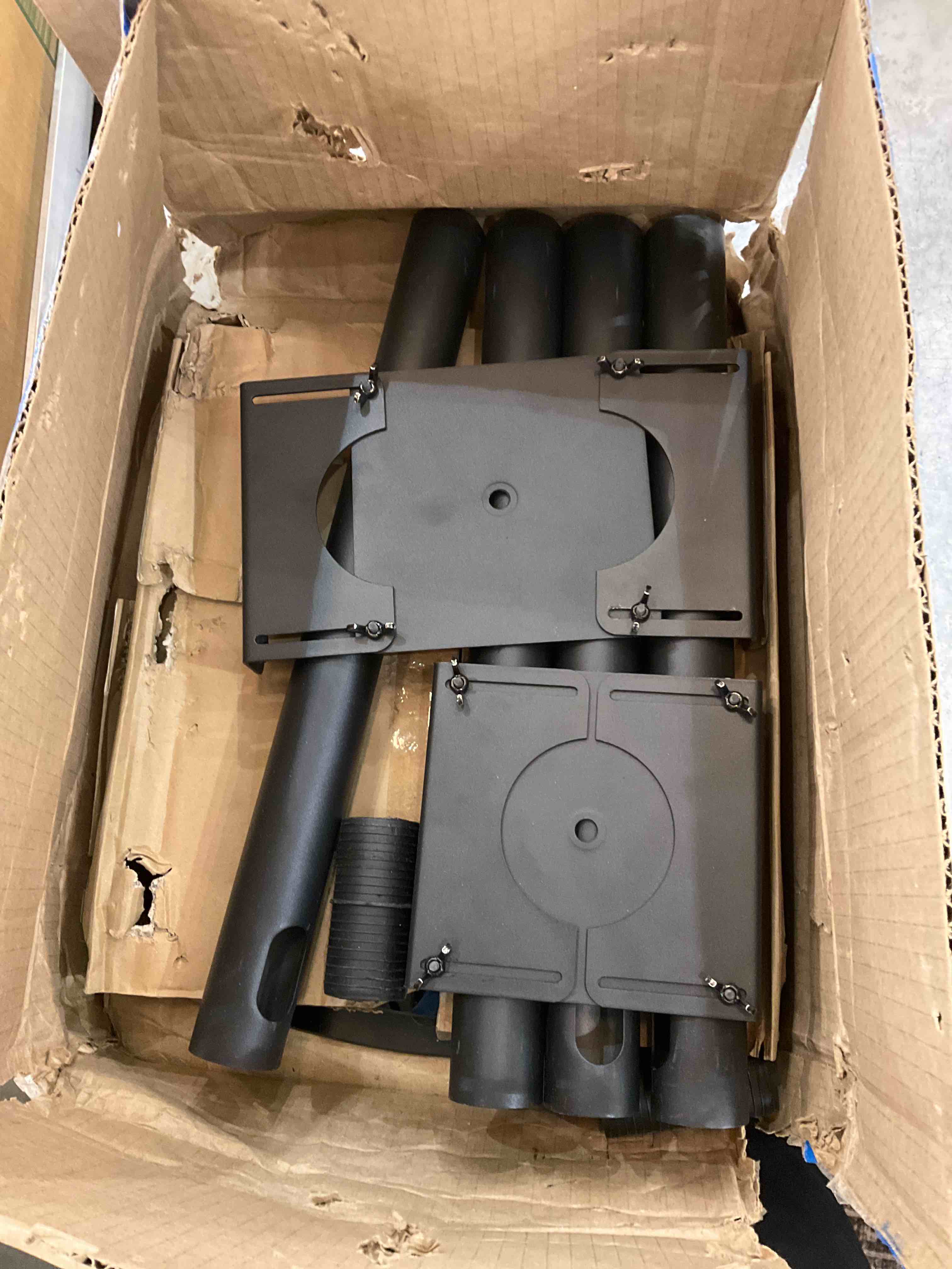 https://s3.amazonaws.com/lotting-images-prod/bidfta/EXS00522095_1694627406642.jpeg