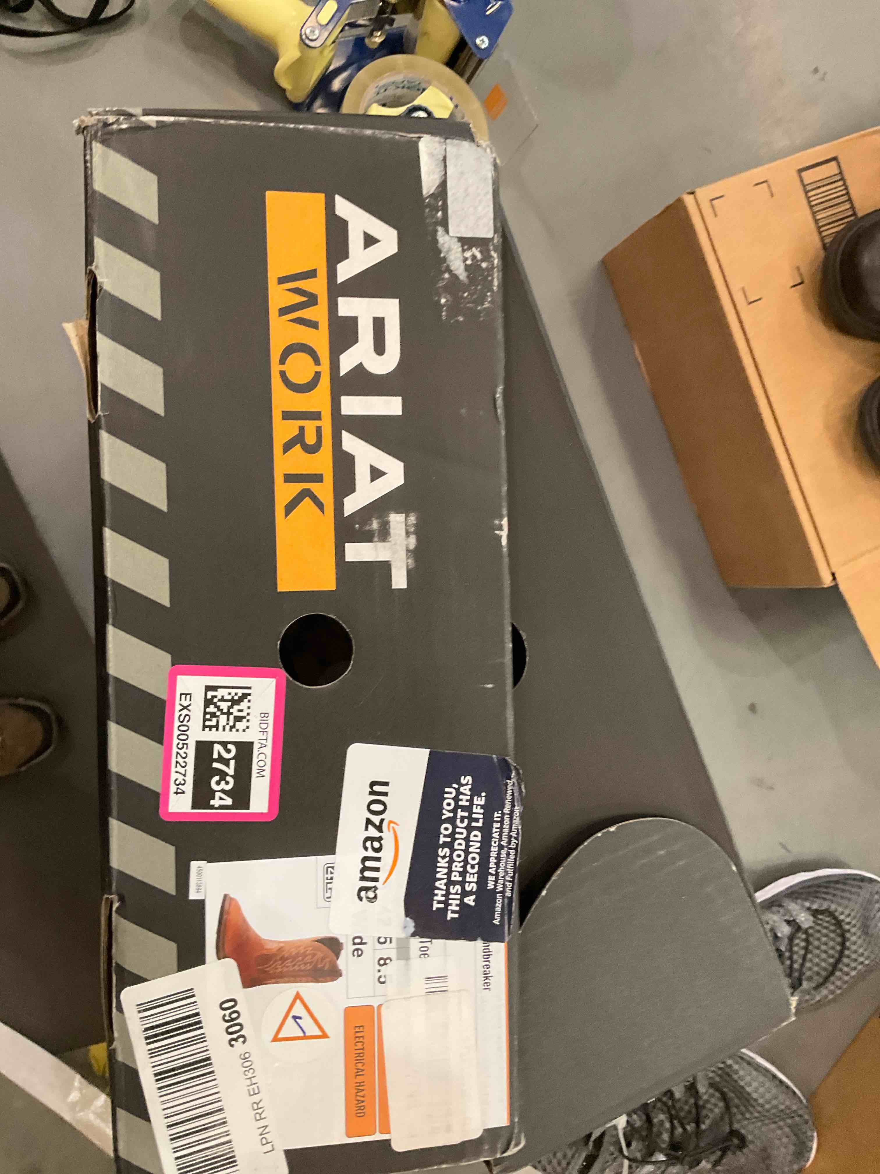 https://s3.amazonaws.com/lotting-images-prod/bidfta/EXS00522734_1696013736019.jpeg