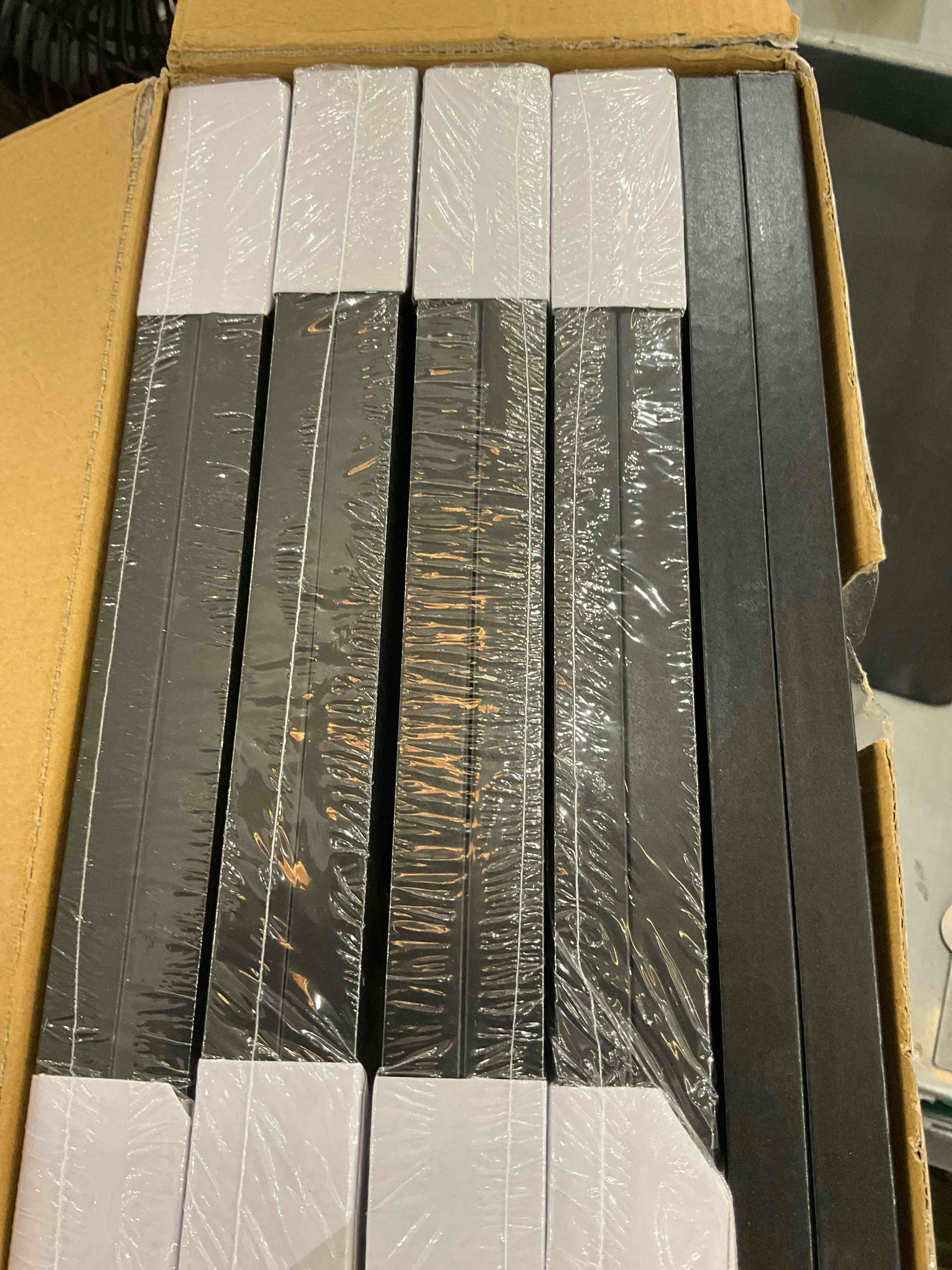 https://s3.amazonaws.com/lotting-images-prod/bidfta/EXS00523217_1695739945869.jpeg