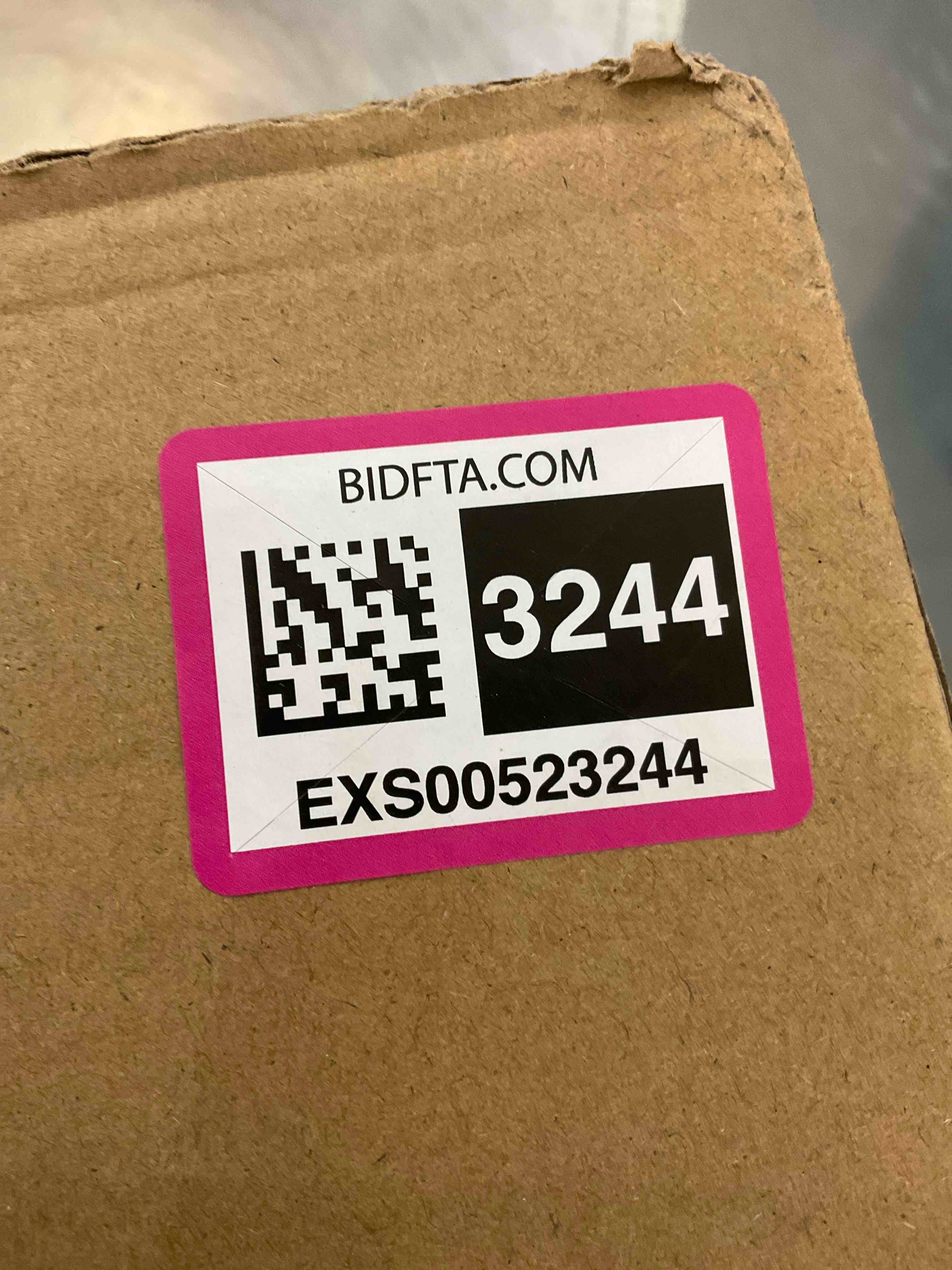 https://s3.amazonaws.com/lotting-images-prod/bidfta/EXS00523244_1695748216830.jpeg