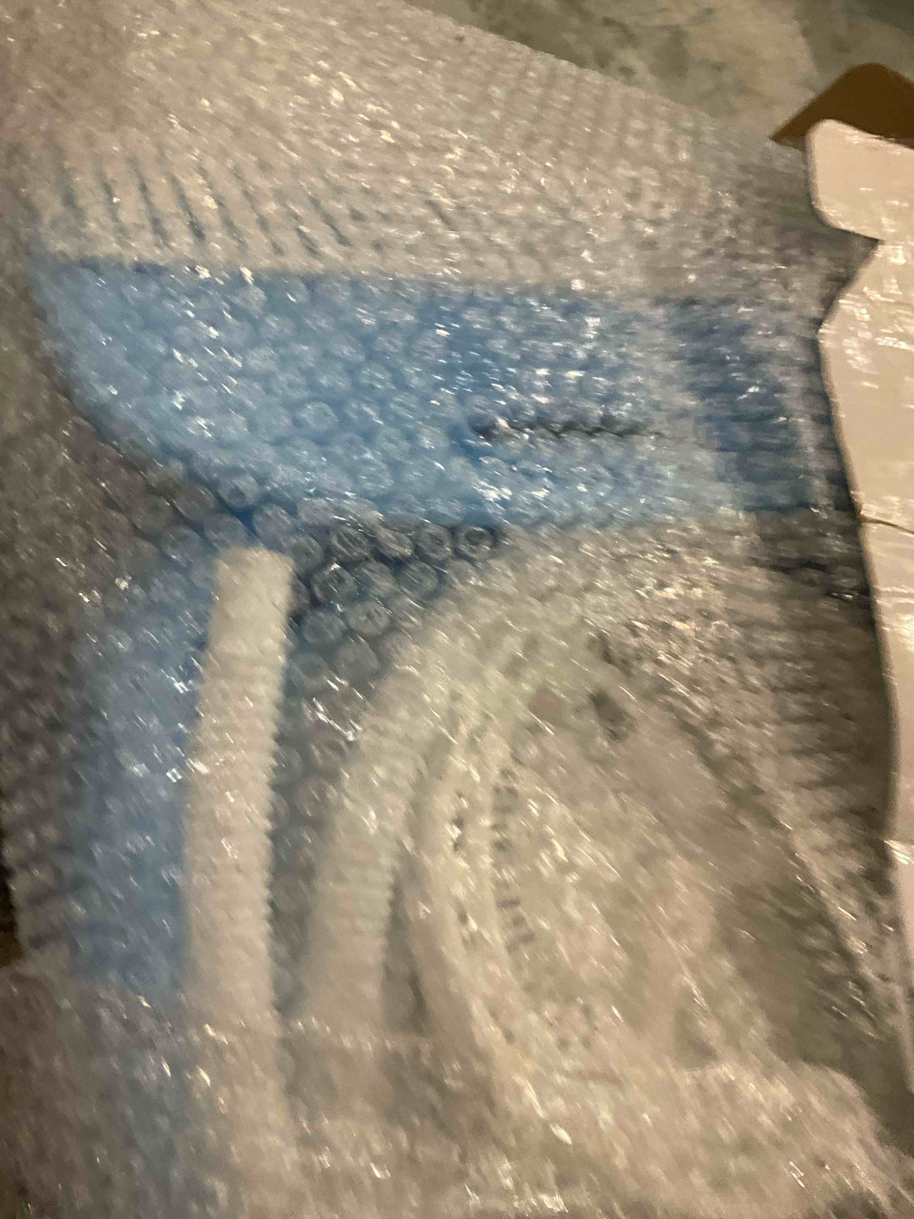 https://s3.amazonaws.com/lotting-images-prod/bidfta/EXS00523388_1695821007320.jpeg