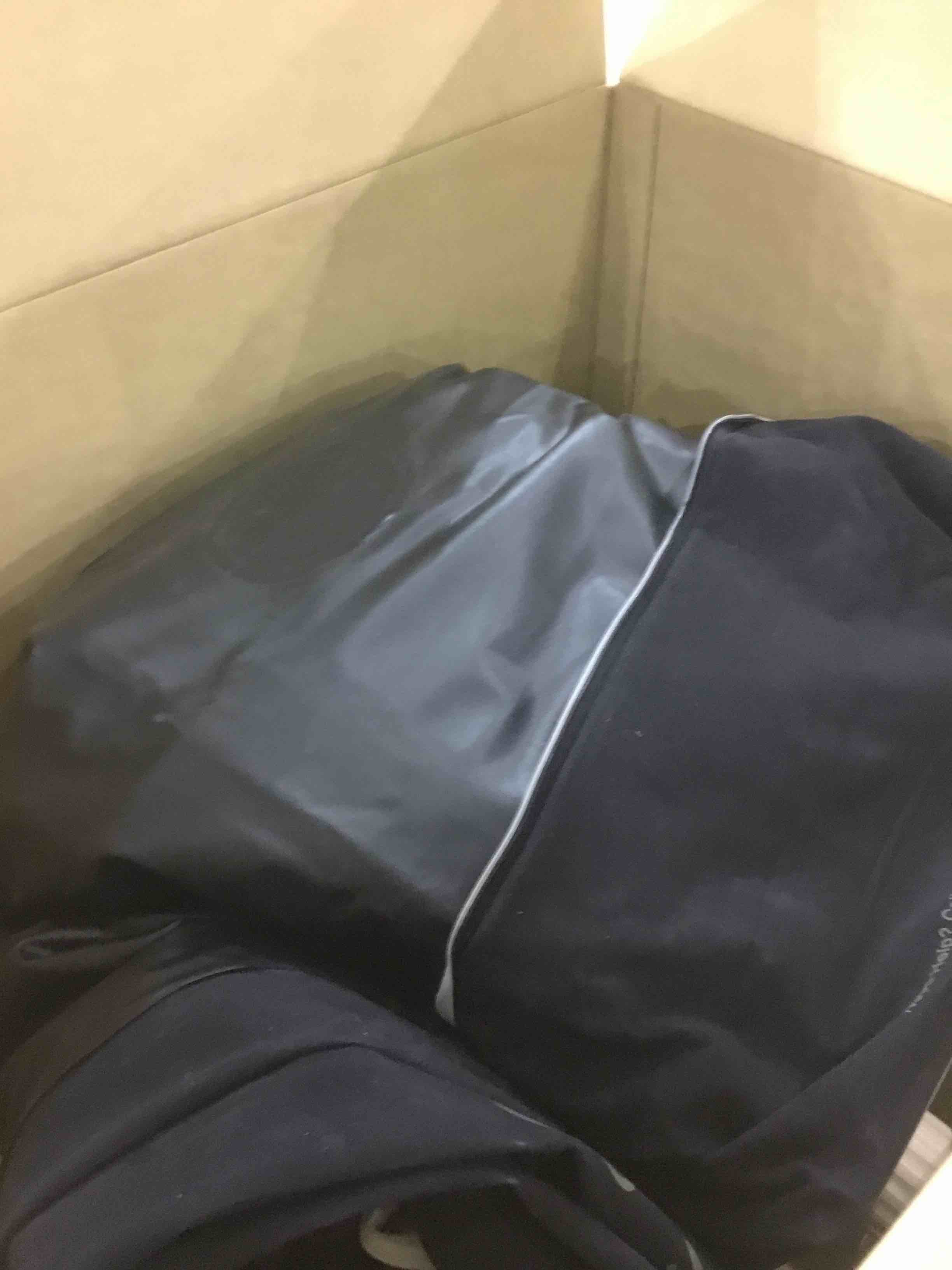 https://s3.amazonaws.com/lotting-images-prod/bidfta/EXS00524272_1694430779944.jpeg