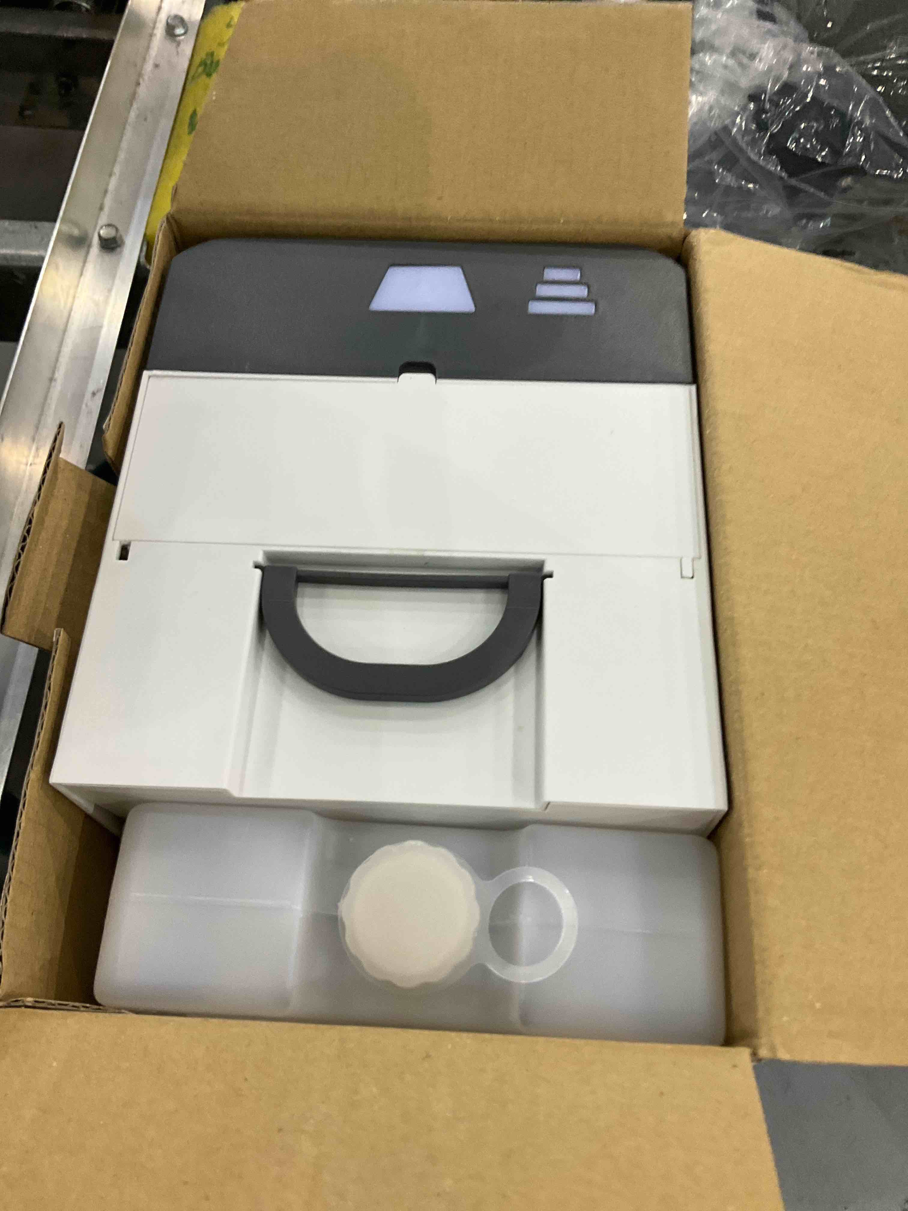 https://s3.amazonaws.com/lotting-images-prod/bidfta/EXS00526060_1694173741494.jpeg