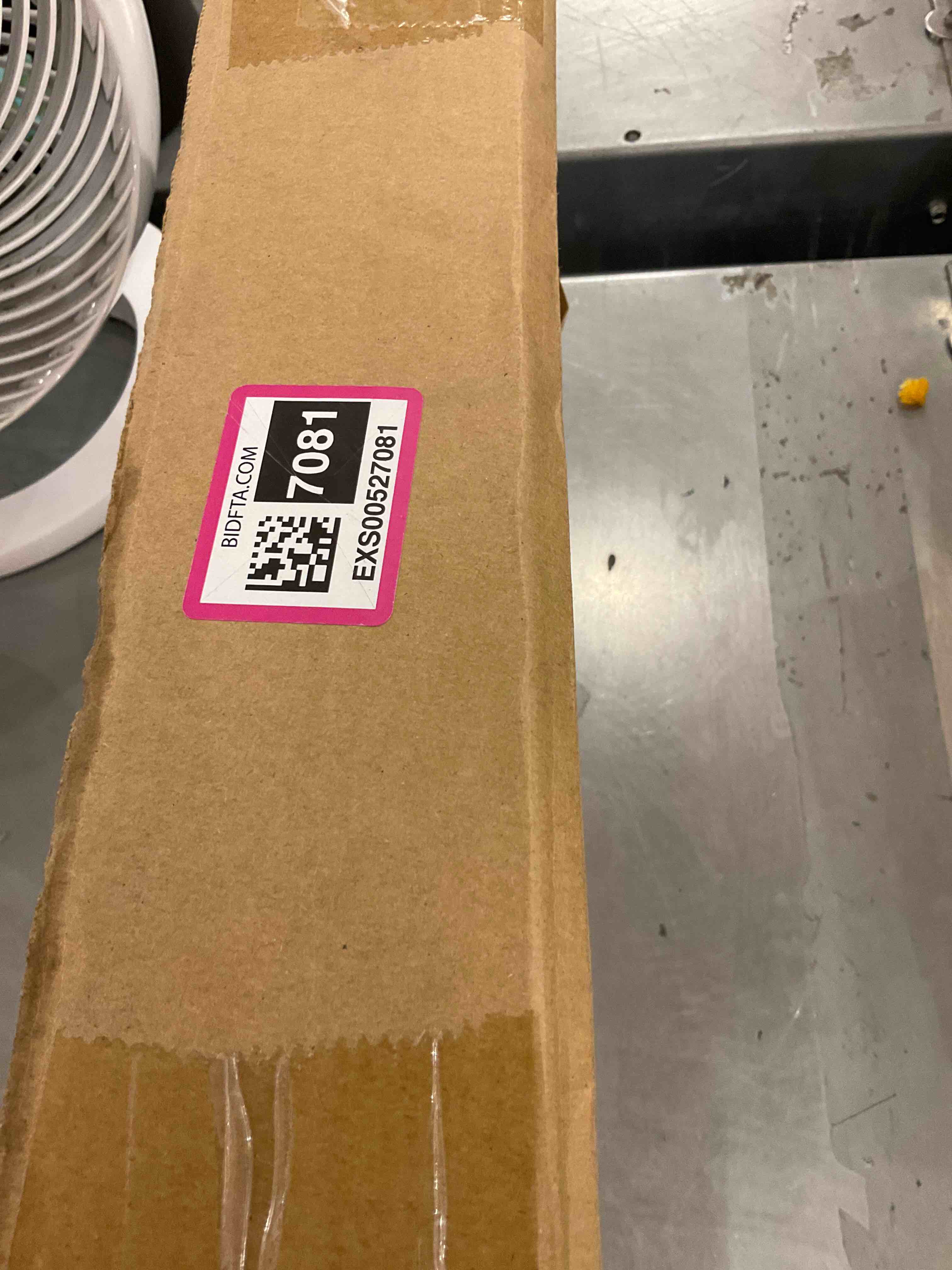 https://s3.amazonaws.com/lotting-images-prod/bidfta/EXS00527081_1694803846827.jpeg