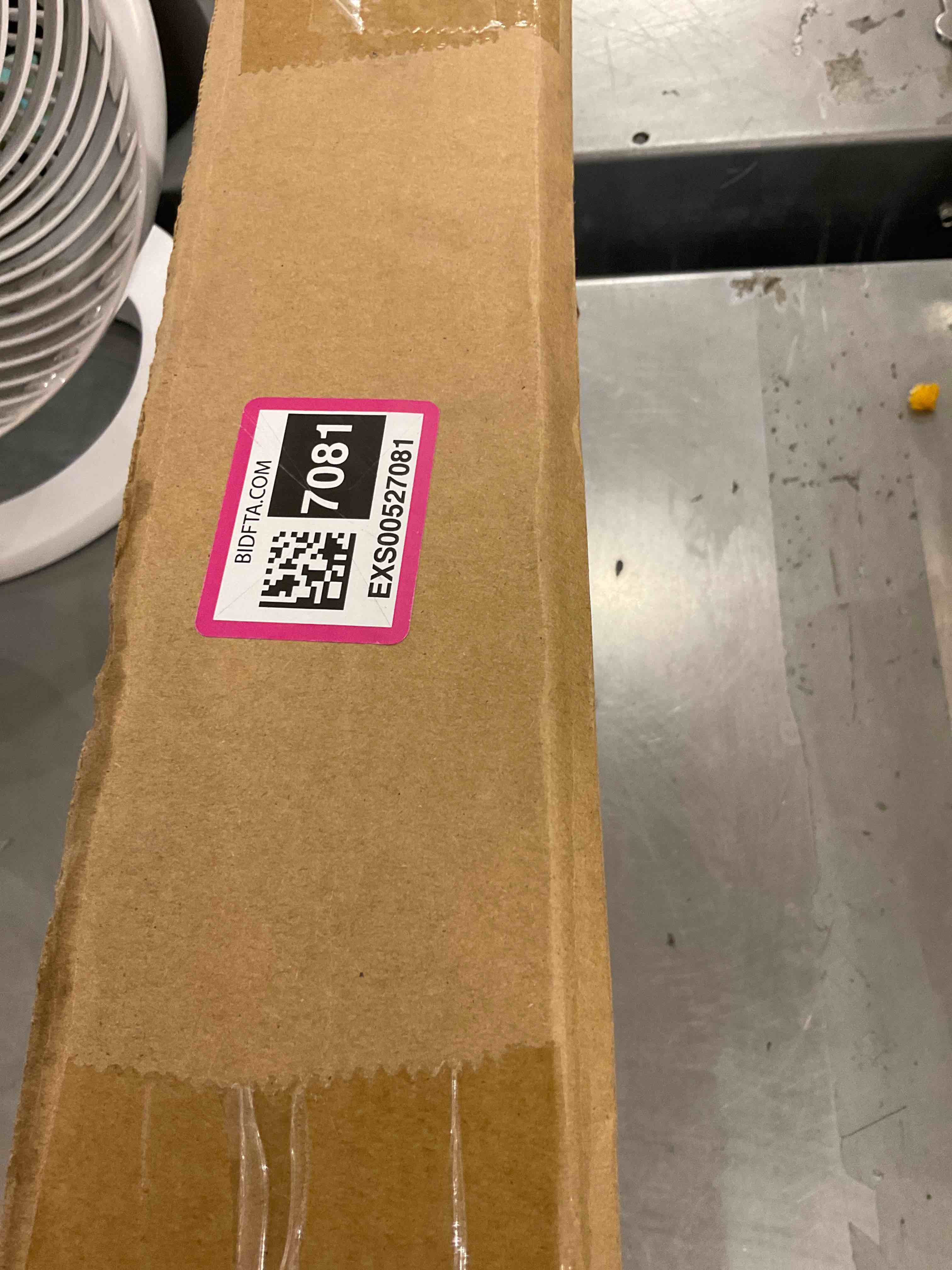 https://s3.amazonaws.com/lotting-images-prod/bidfta/EXS00527081_1694803847846.jpeg