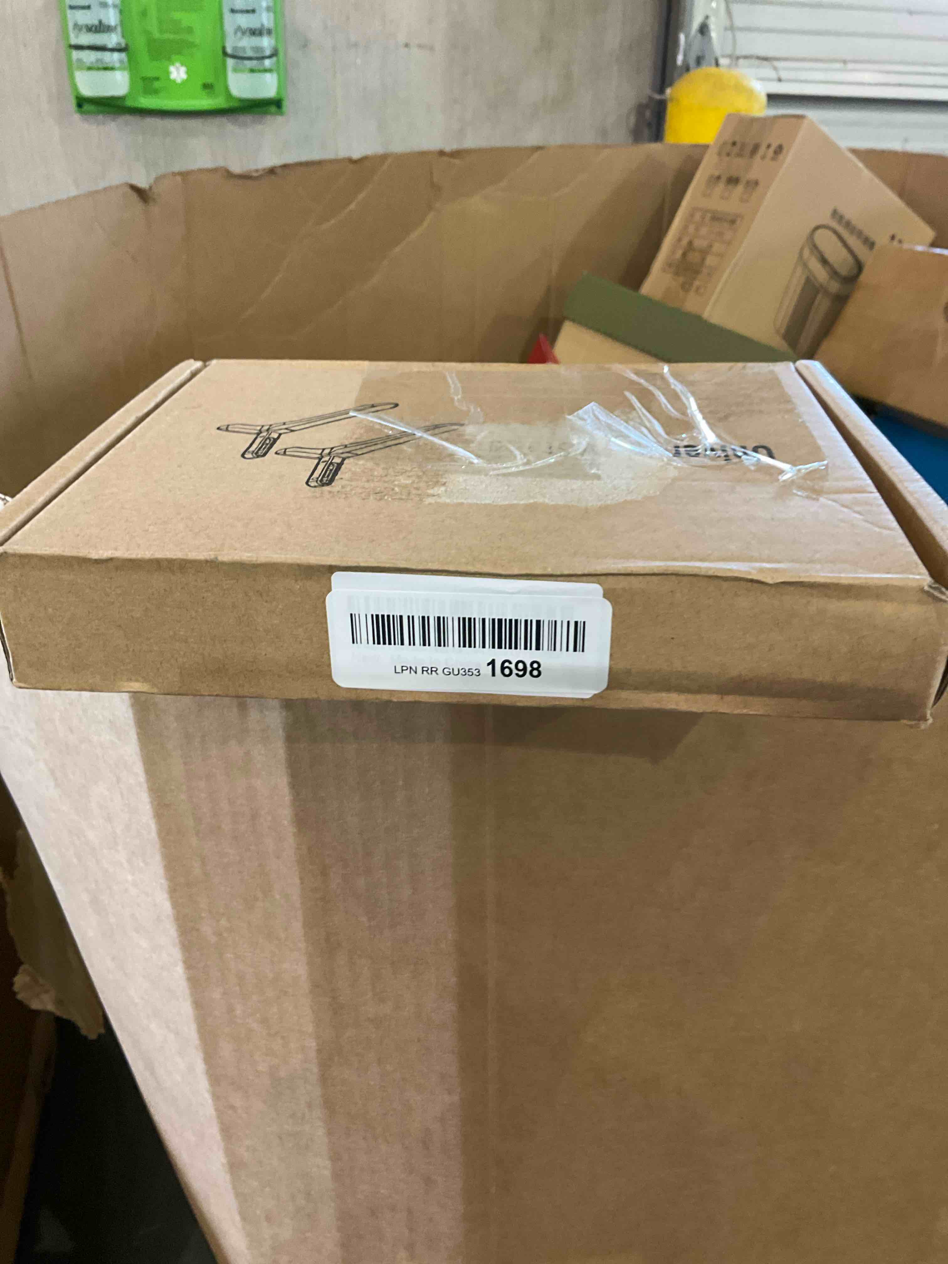 https://s3.amazonaws.com/lotting-images-prod/bidfta/EXS00527216_1695755427797.jpeg
