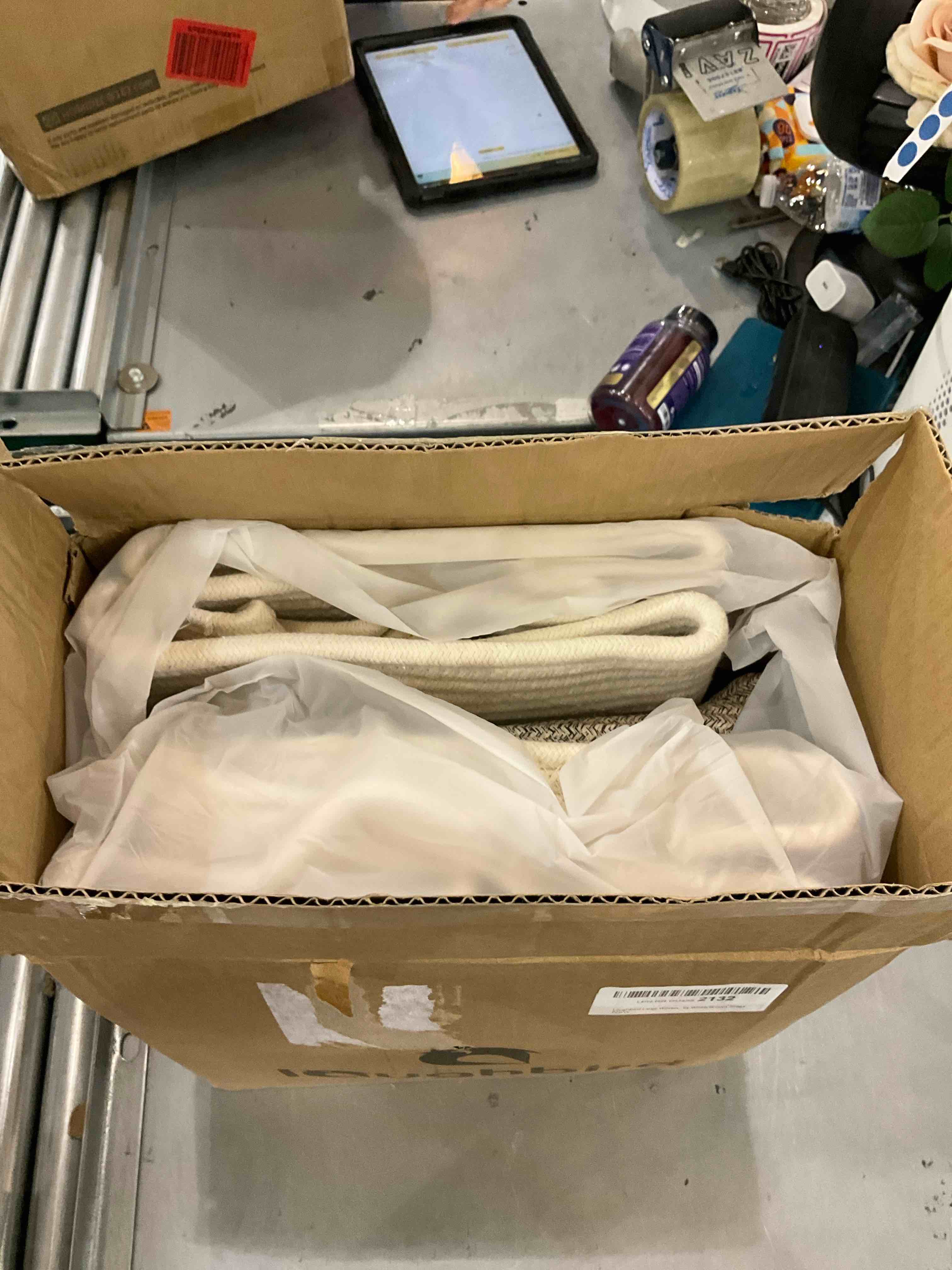 https://s3.amazonaws.com/lotting-images-prod/bidfta/EXS00528946_1695134357051.jpeg