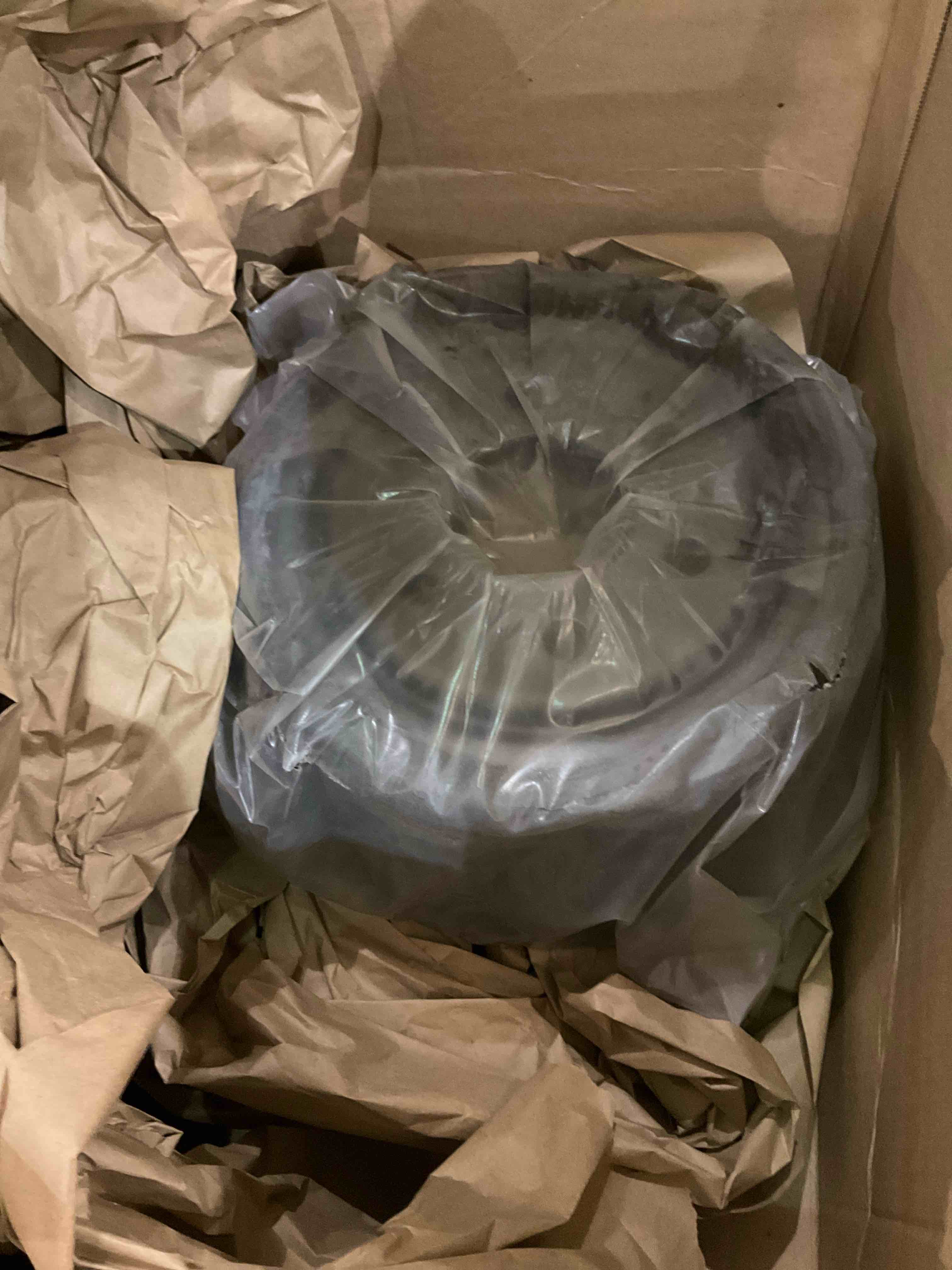 https://s3.amazonaws.com/lotting-images-prod/bidfta/EXS00531200_1698068751801.jpeg