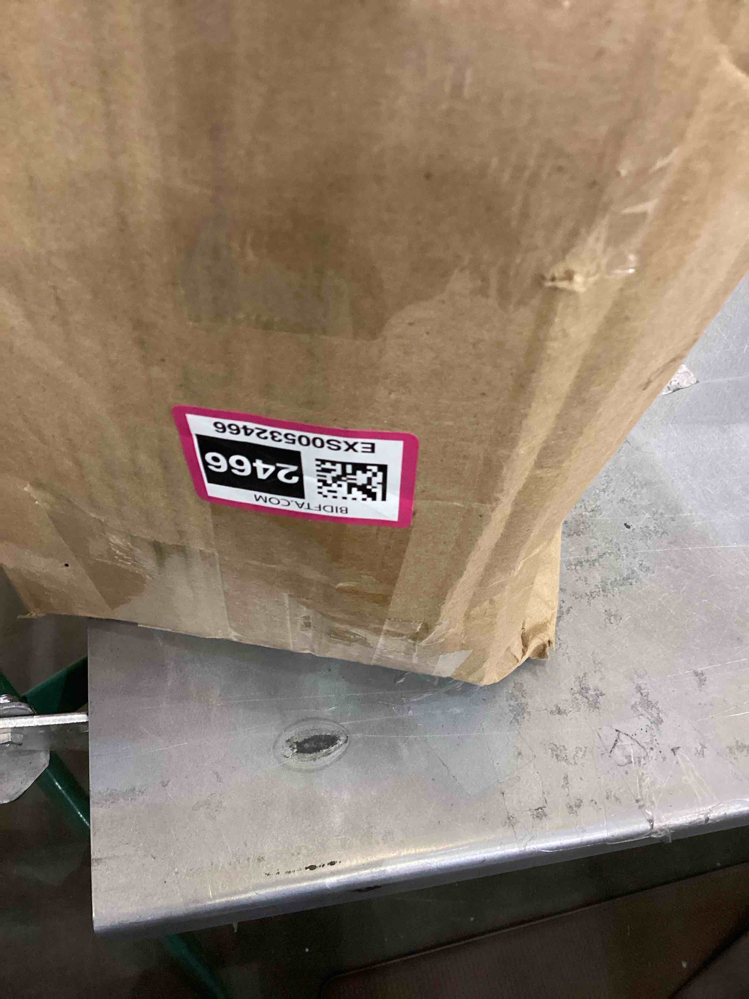 https://s3.amazonaws.com/lotting-images-prod/bidfta/EXS00532466_1698851439169.jpeg
