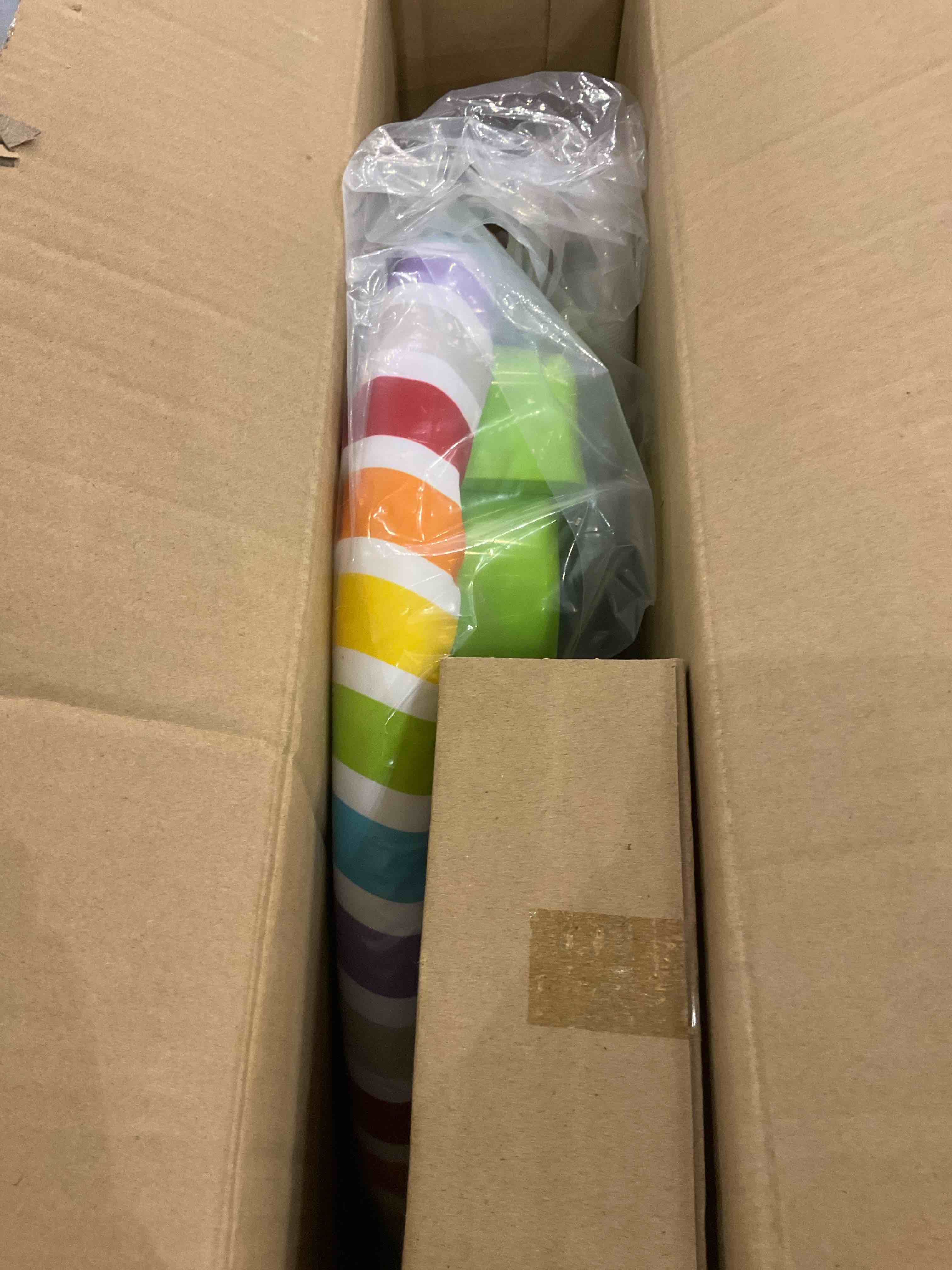 https://s3.amazonaws.com/lotting-images-prod/bidfta/EXS00533963_1699906529698.jpeg