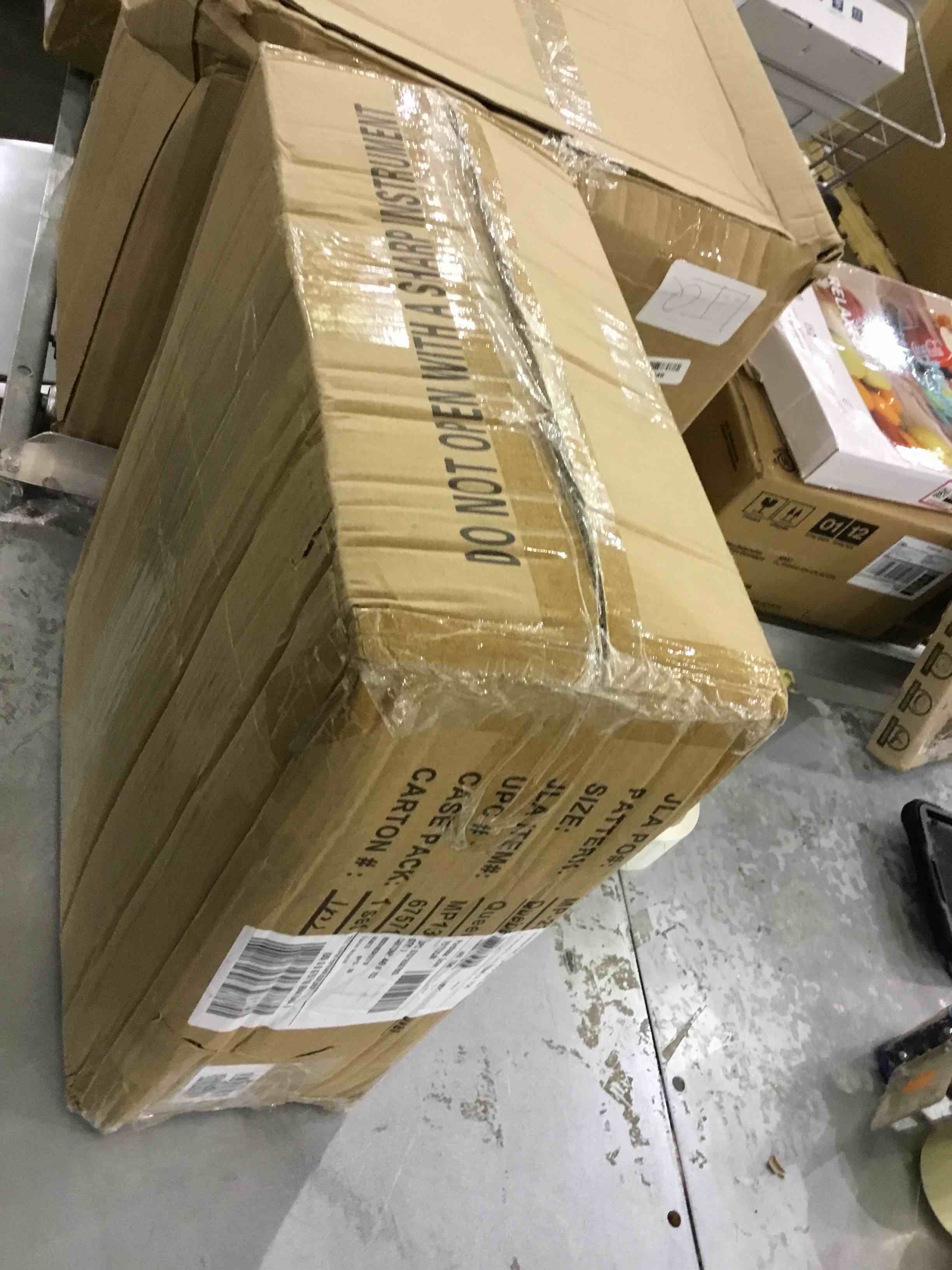 https://s3.amazonaws.com/lotting-images-prod/bidfta/EXS00533993_1699886981548.jpeg