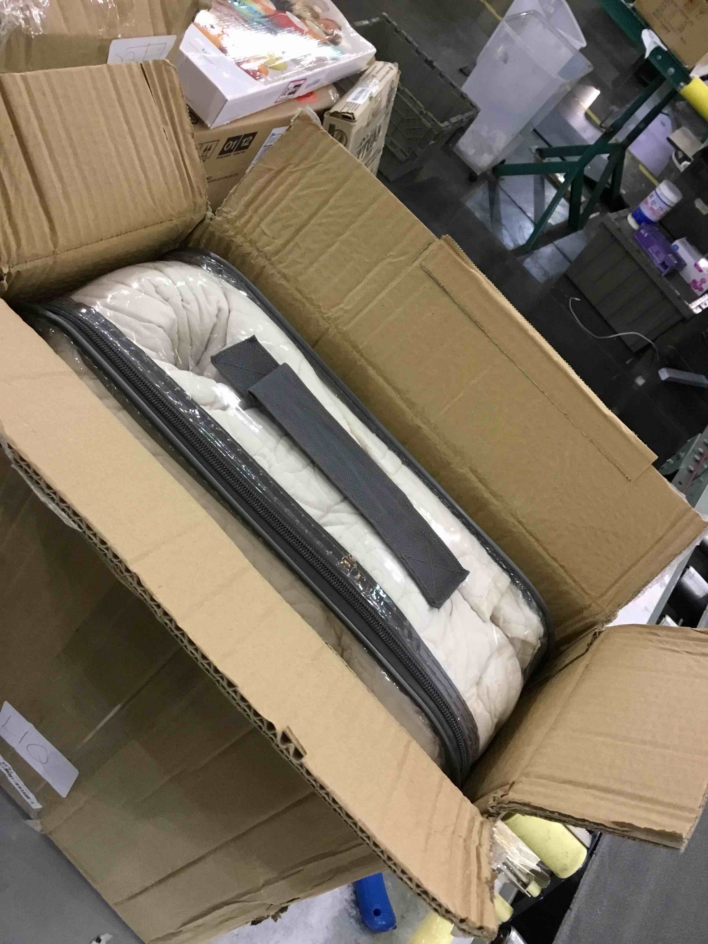 https://s3.amazonaws.com/lotting-images-prod/bidfta/EXS00533993_1699887025566.jpeg