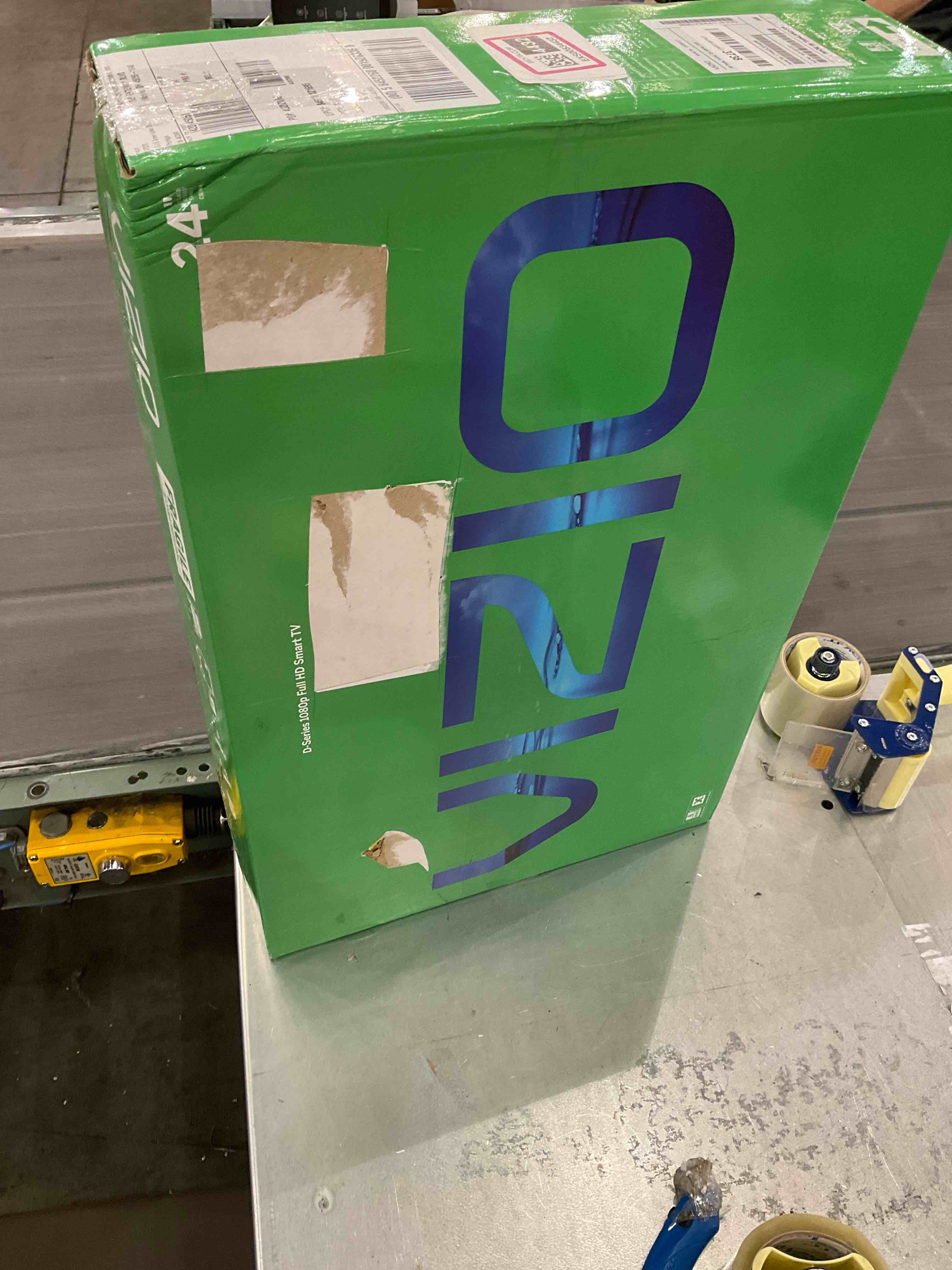https://s3.amazonaws.com/lotting-images-prod/bidfta/EXS00534432_1698167500247.jpeg