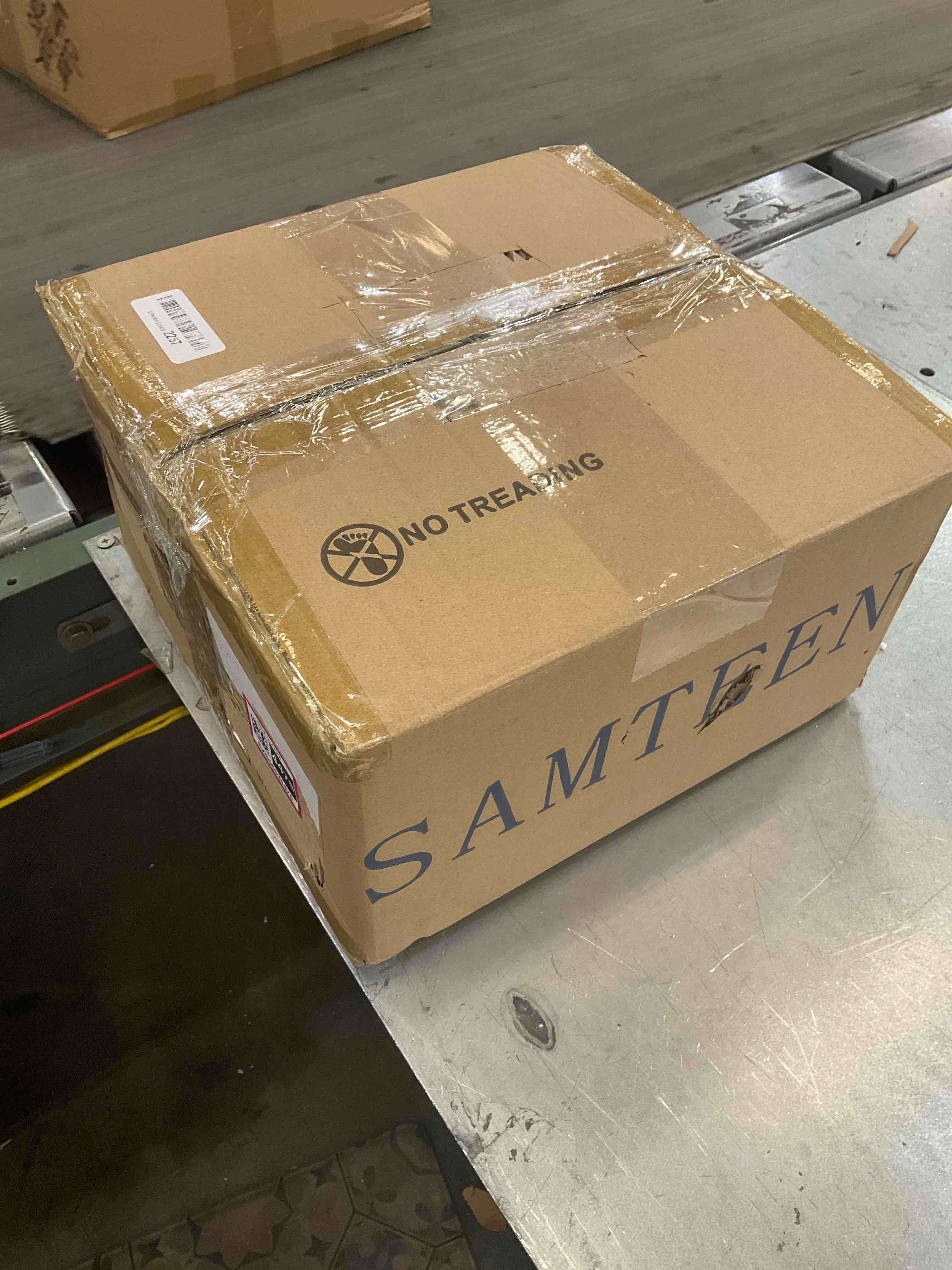 https://s3.amazonaws.com/lotting-images-prod/bidfta/EXS00534470_1698165941194.jpeg