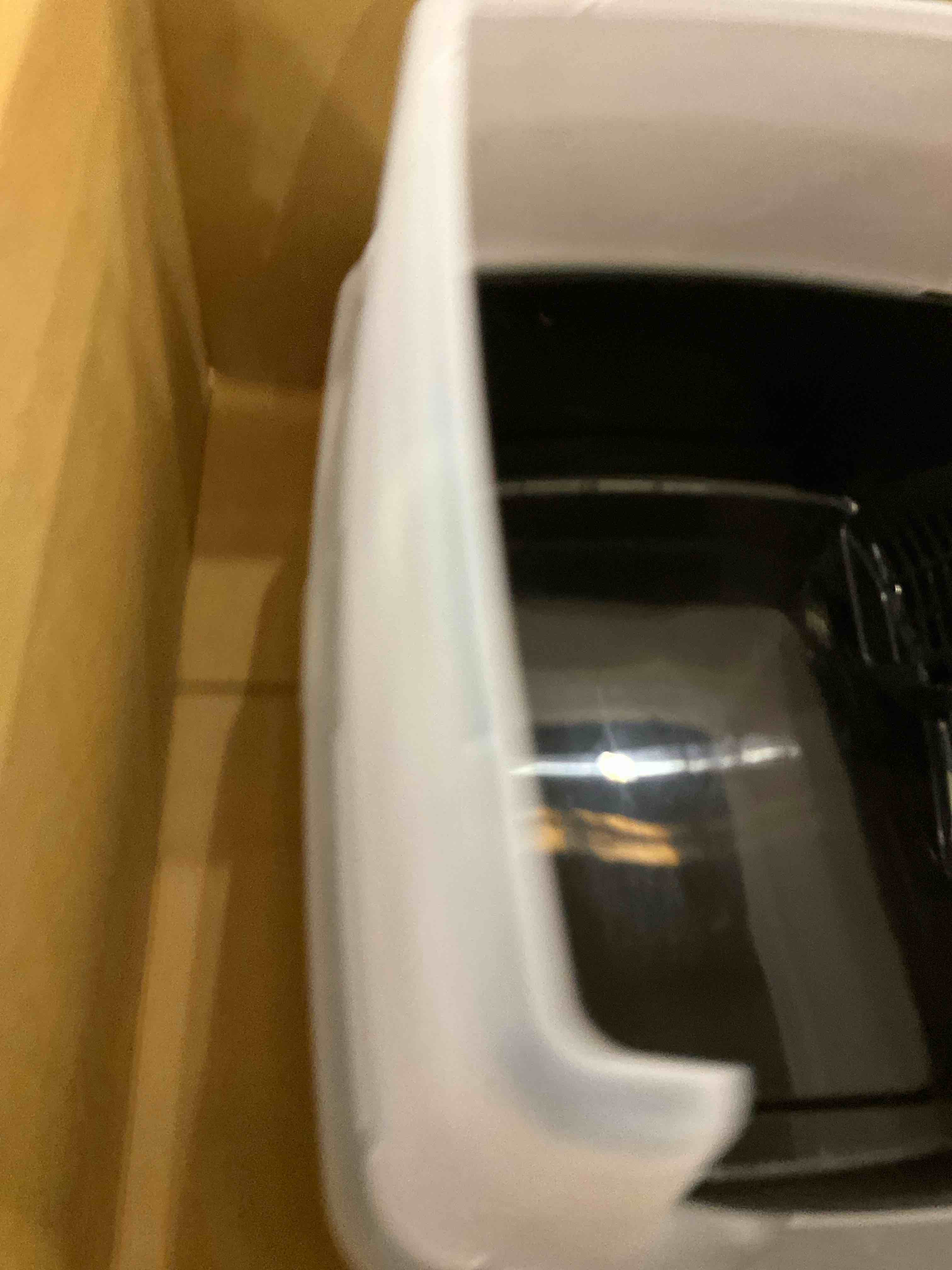 https://s3.amazonaws.com/lotting-images-prod/bidfta/EXS00535091_1698067768660.jpeg