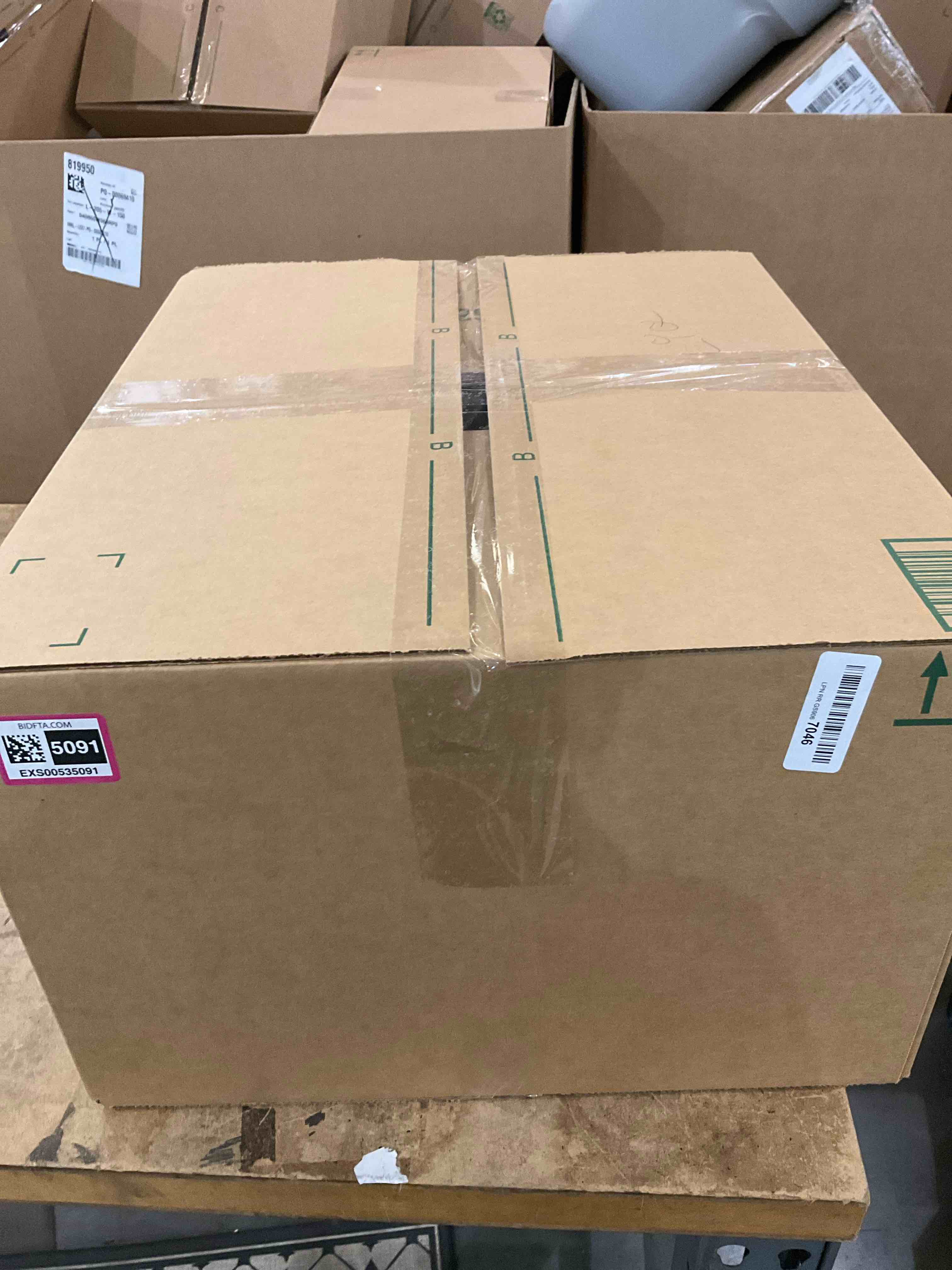 https://s3.amazonaws.com/lotting-images-prod/bidfta/EXS00535091_1698067807794.jpeg