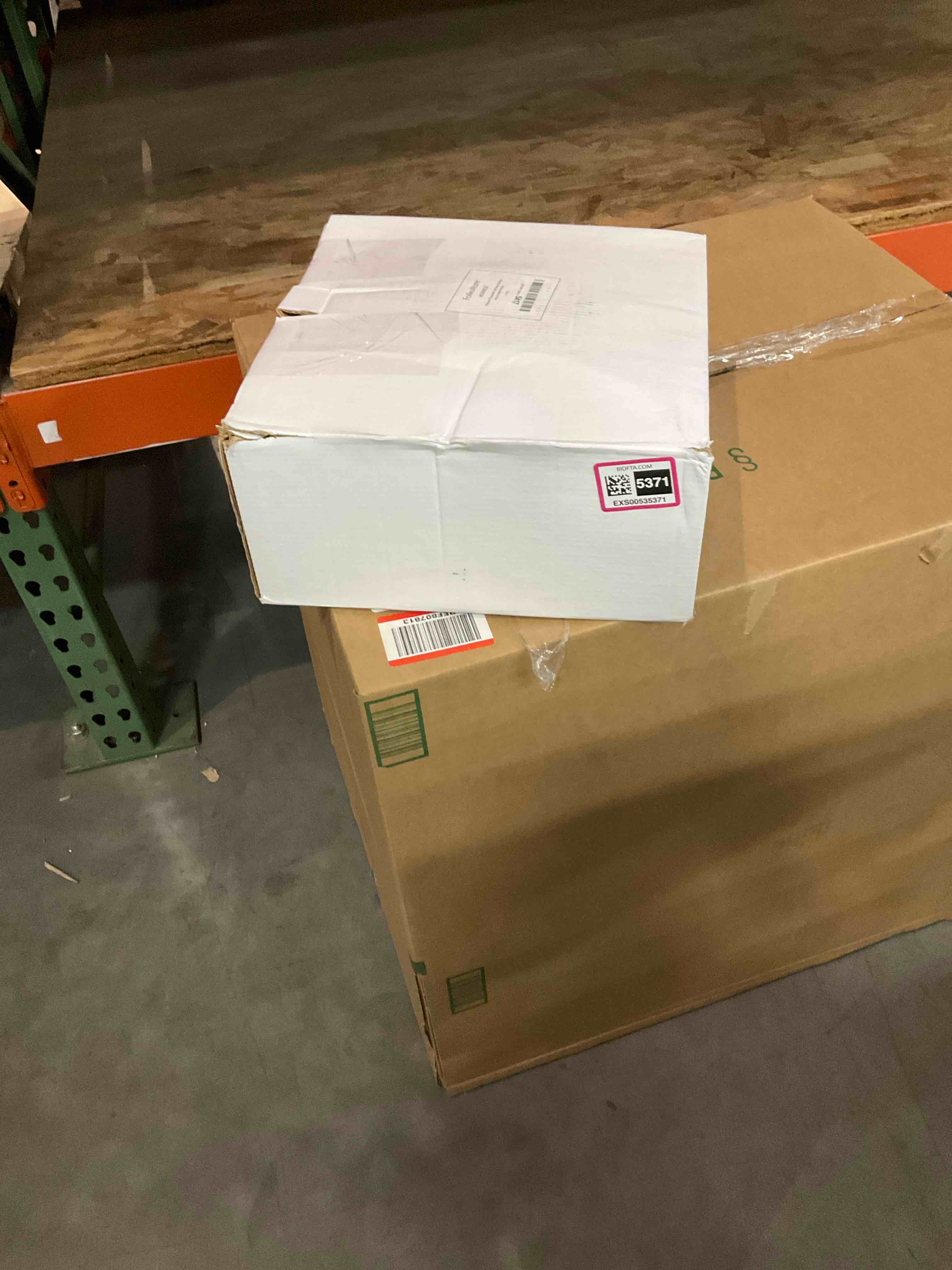 https://s3.amazonaws.com/lotting-images-prod/bidfta/EXS00535371_1698670135411.jpeg