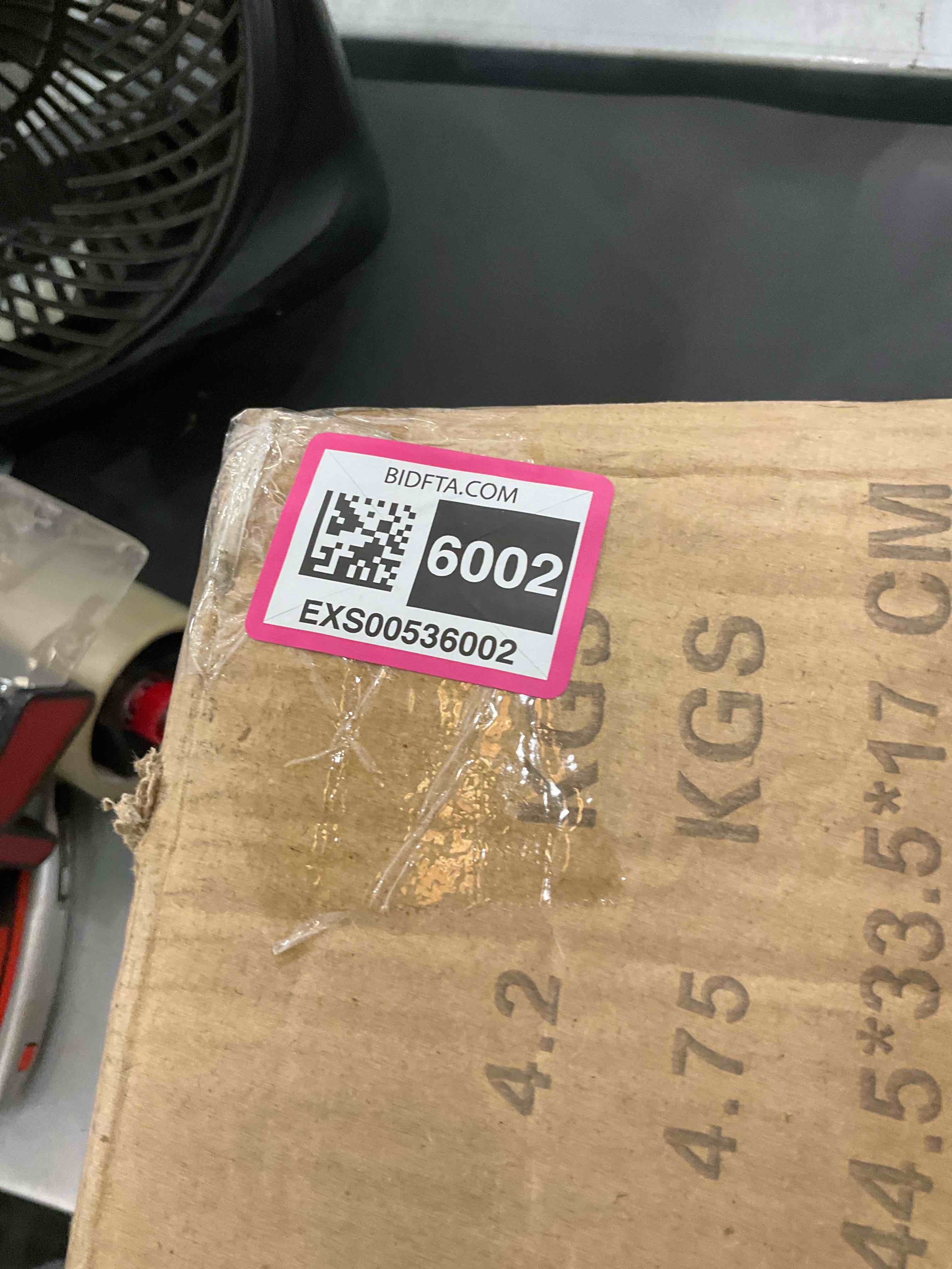 https://s3.amazonaws.com/lotting-images-prod/bidfta/EXS00536002_1696960042648.jpeg