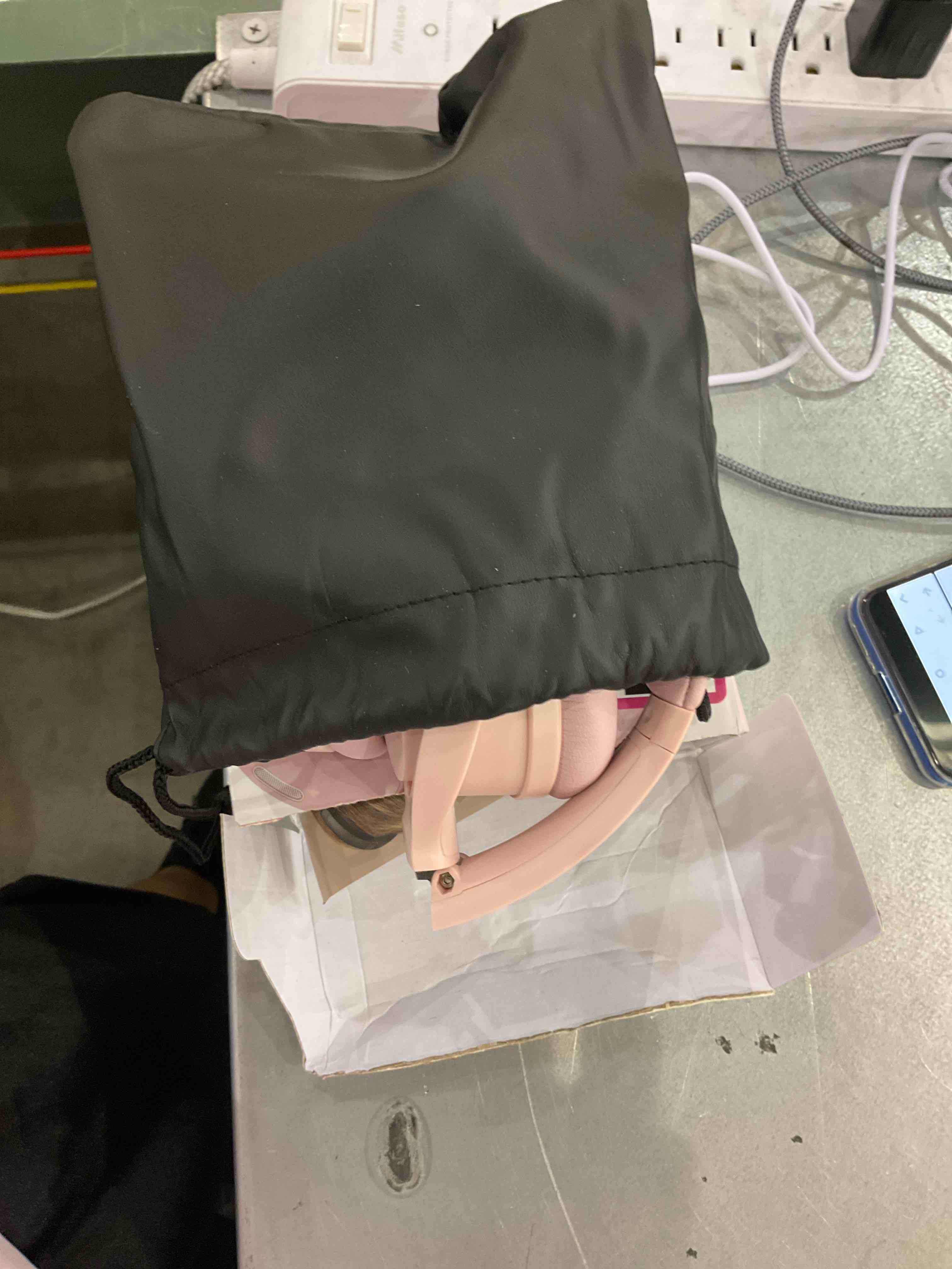 https://s3.amazonaws.com/lotting-images-prod/bidfta/EXS00537155_1698693307450.jpeg