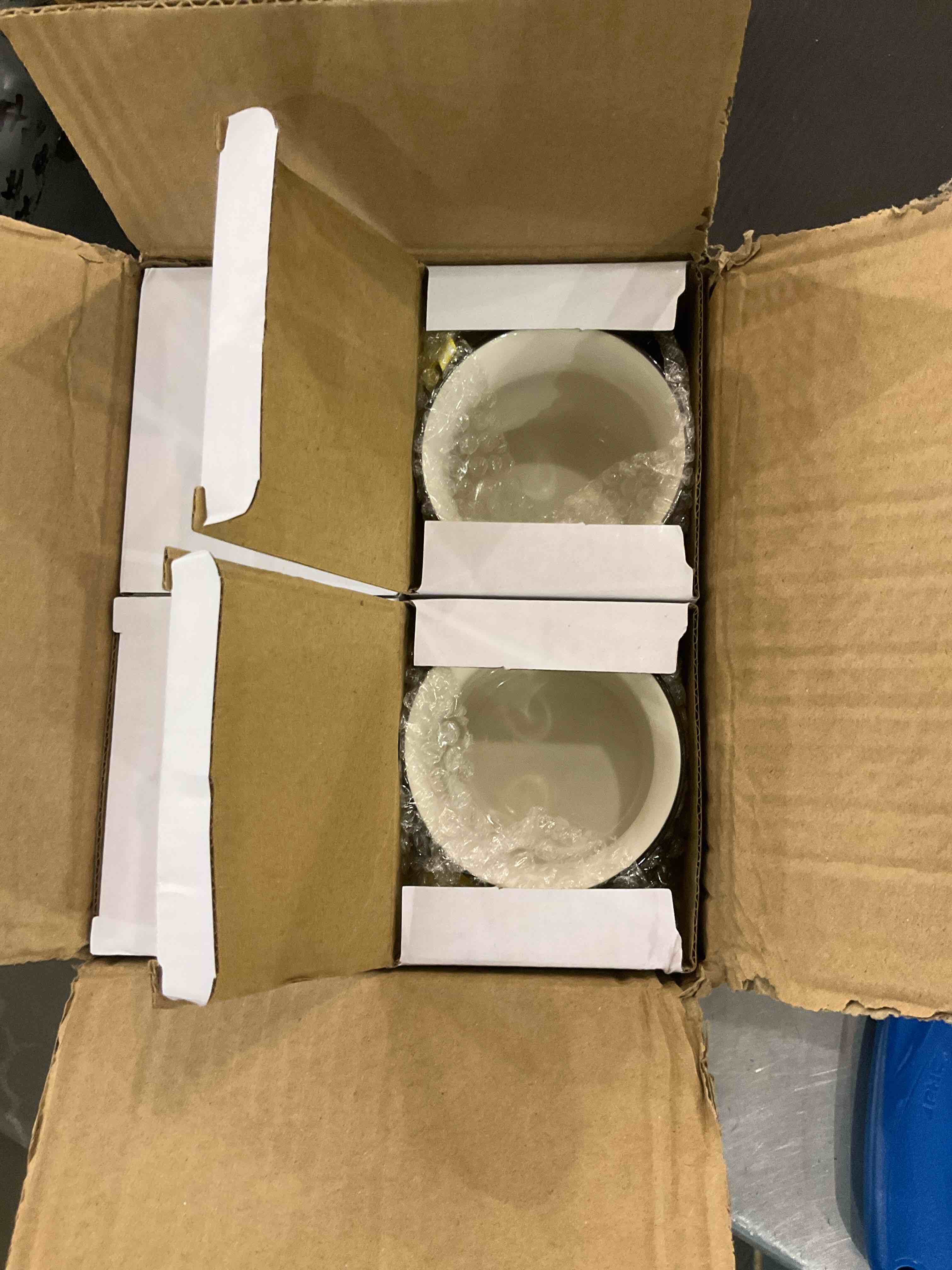 https://s3.amazonaws.com/lotting-images-prod/bidfta/EXS00537780_1699547698025.jpeg