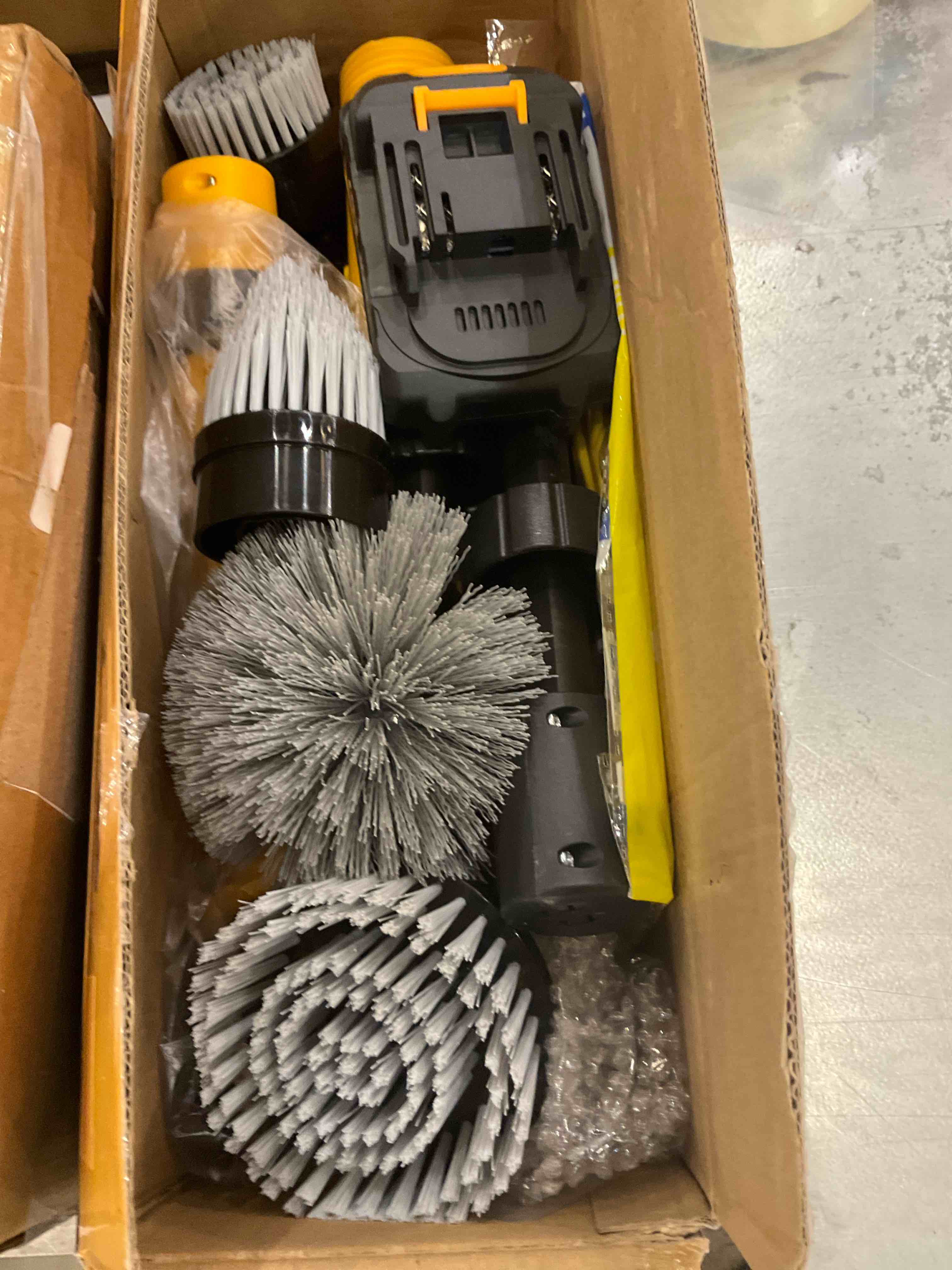 https://s3.amazonaws.com/lotting-images-prod/bidfta/EXS00537937_1700152818678.jpeg