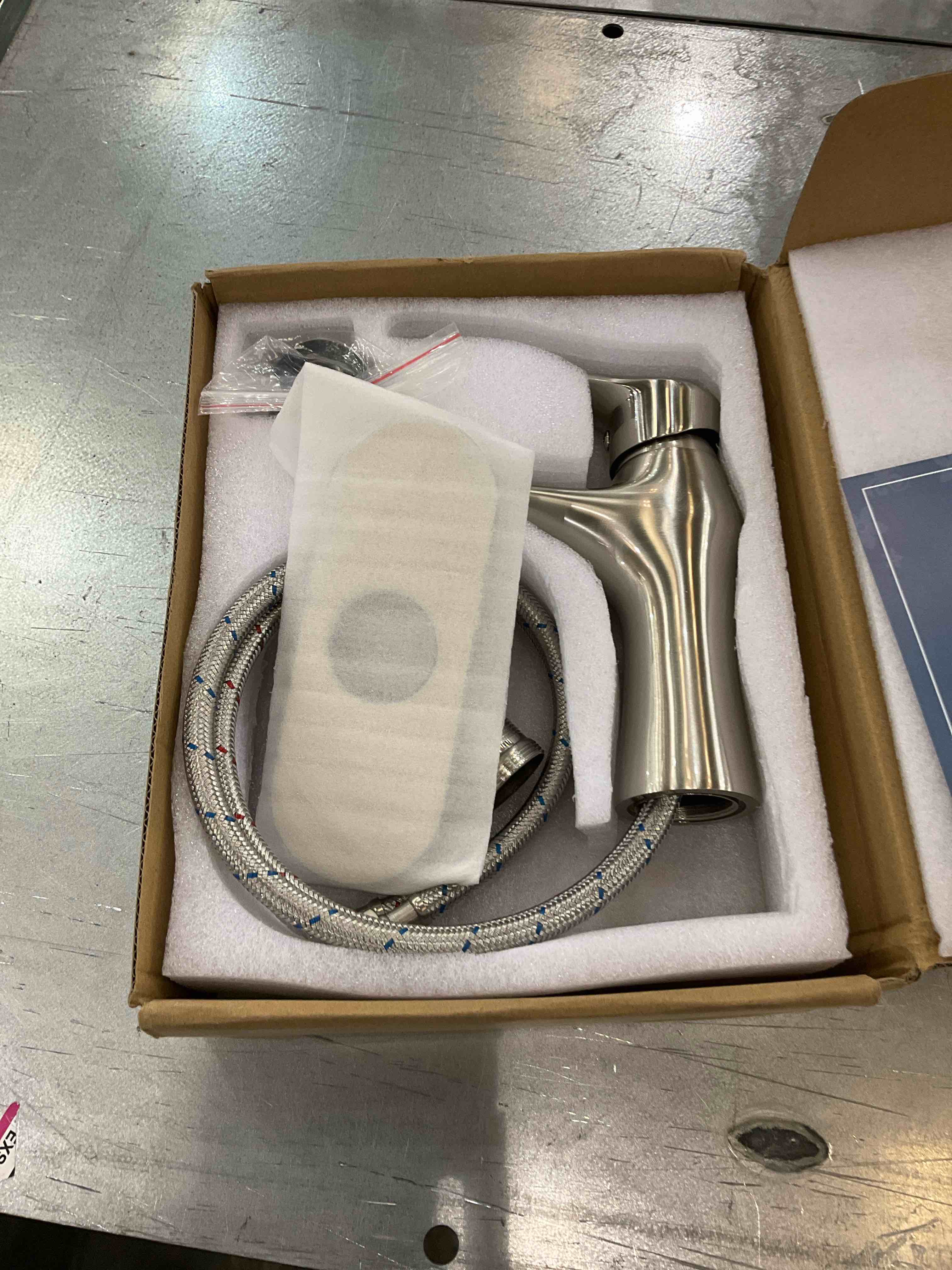 https://s3.amazonaws.com/lotting-images-prod/bidfta/EXS00540184_1696449276961.jpeg