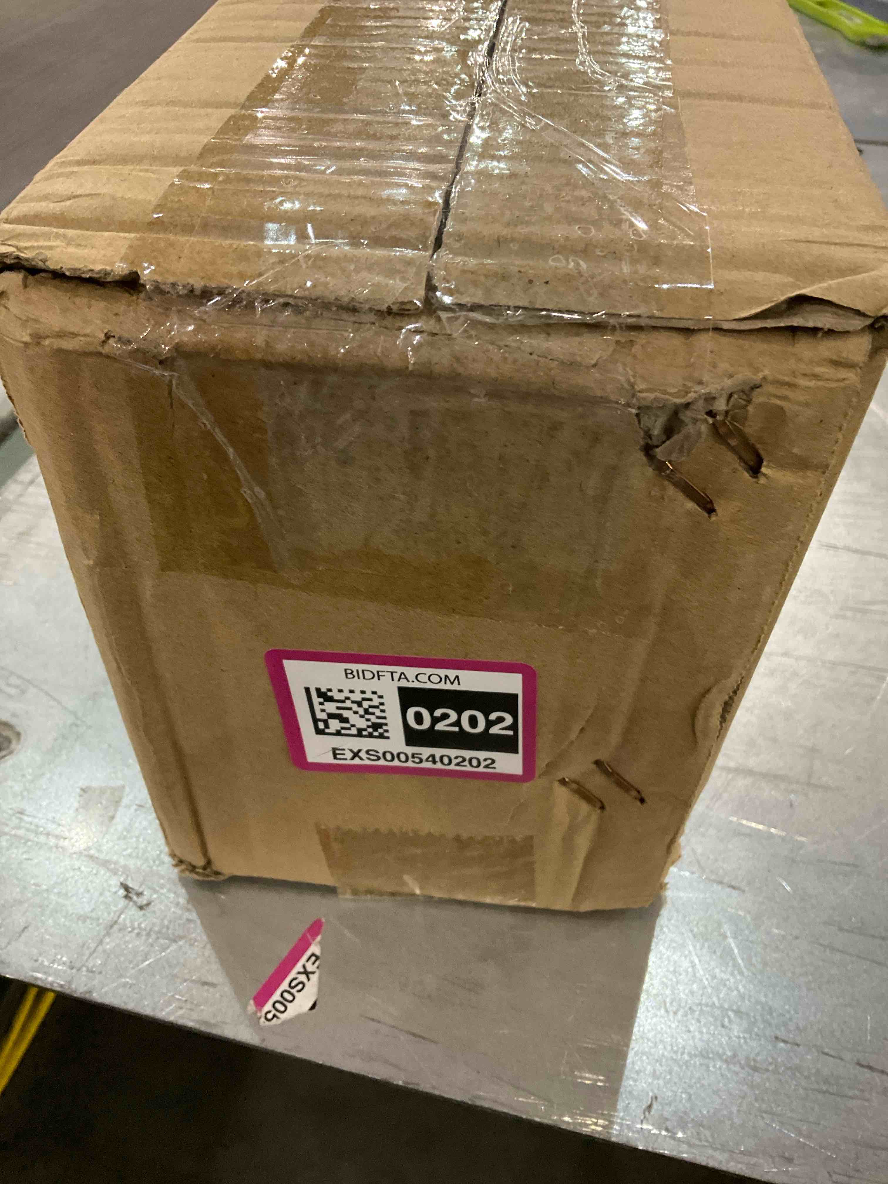 https://s3.amazonaws.com/lotting-images-prod/bidfta/EXS00540202_1696505152125.jpeg