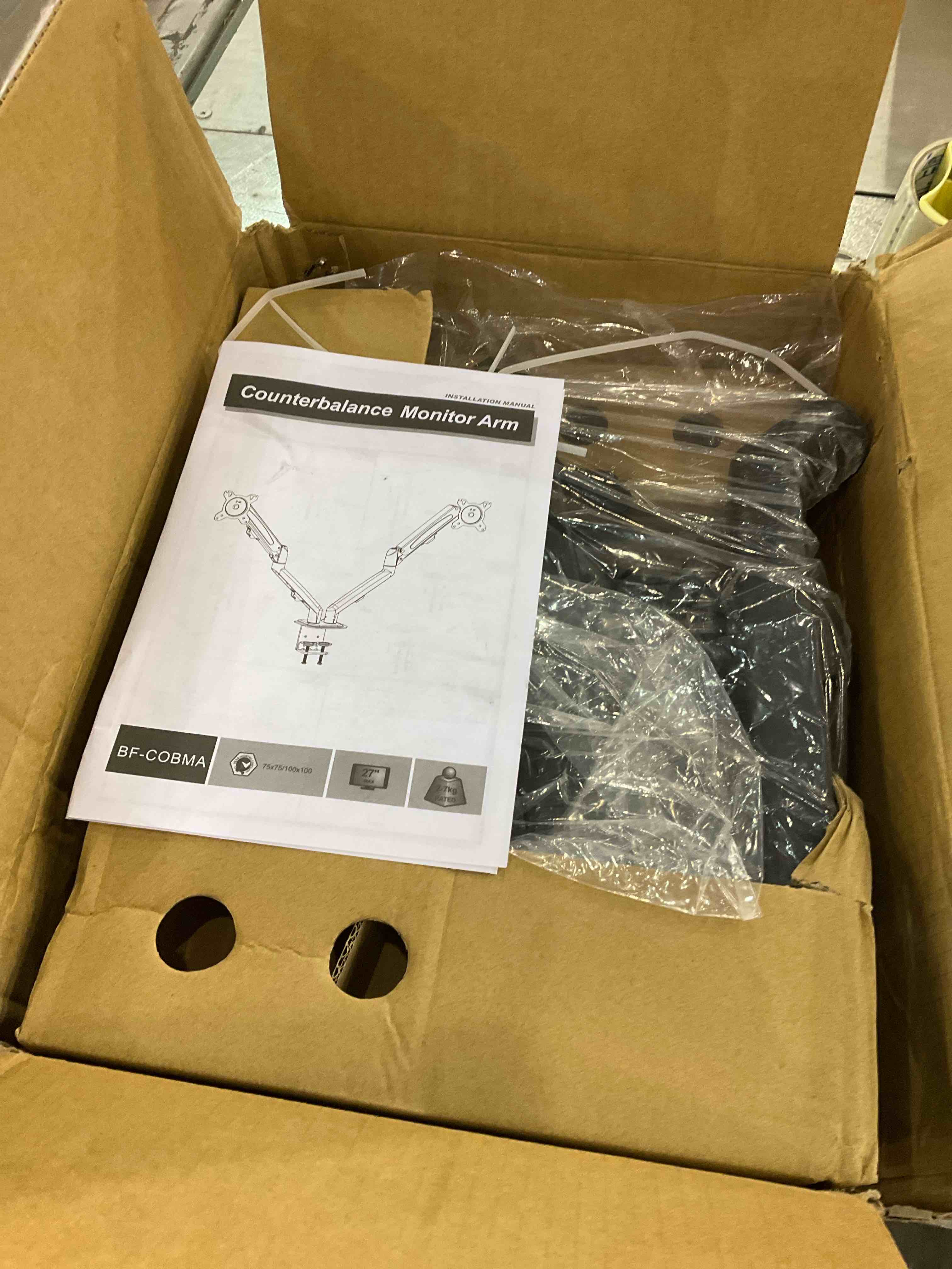 https://s3.amazonaws.com/lotting-images-prod/bidfta/EXS00540208_1696506458282.jpeg