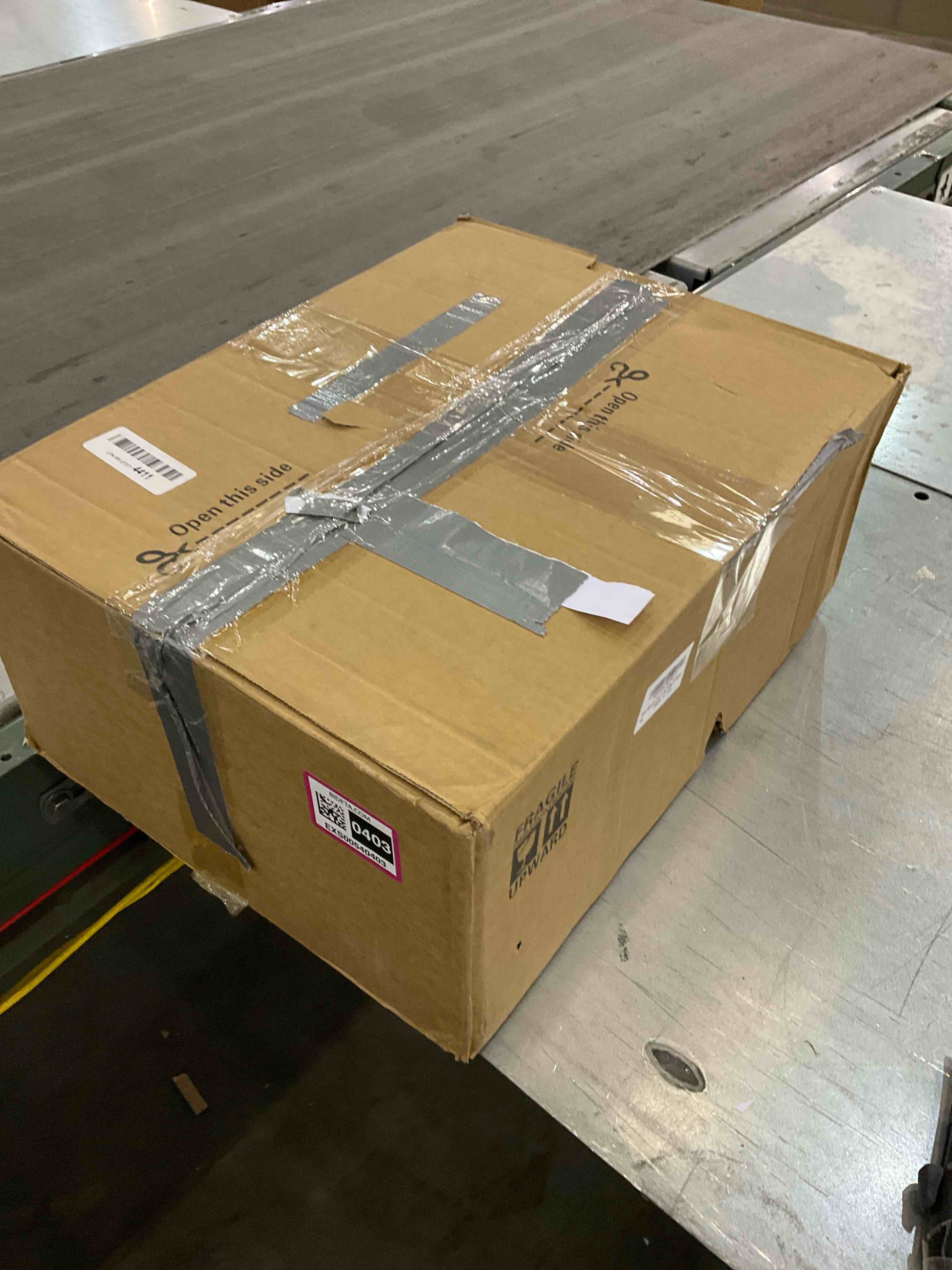 https://s3.amazonaws.com/lotting-images-prod/bidfta/EXS00540403_1696530918747.jpeg