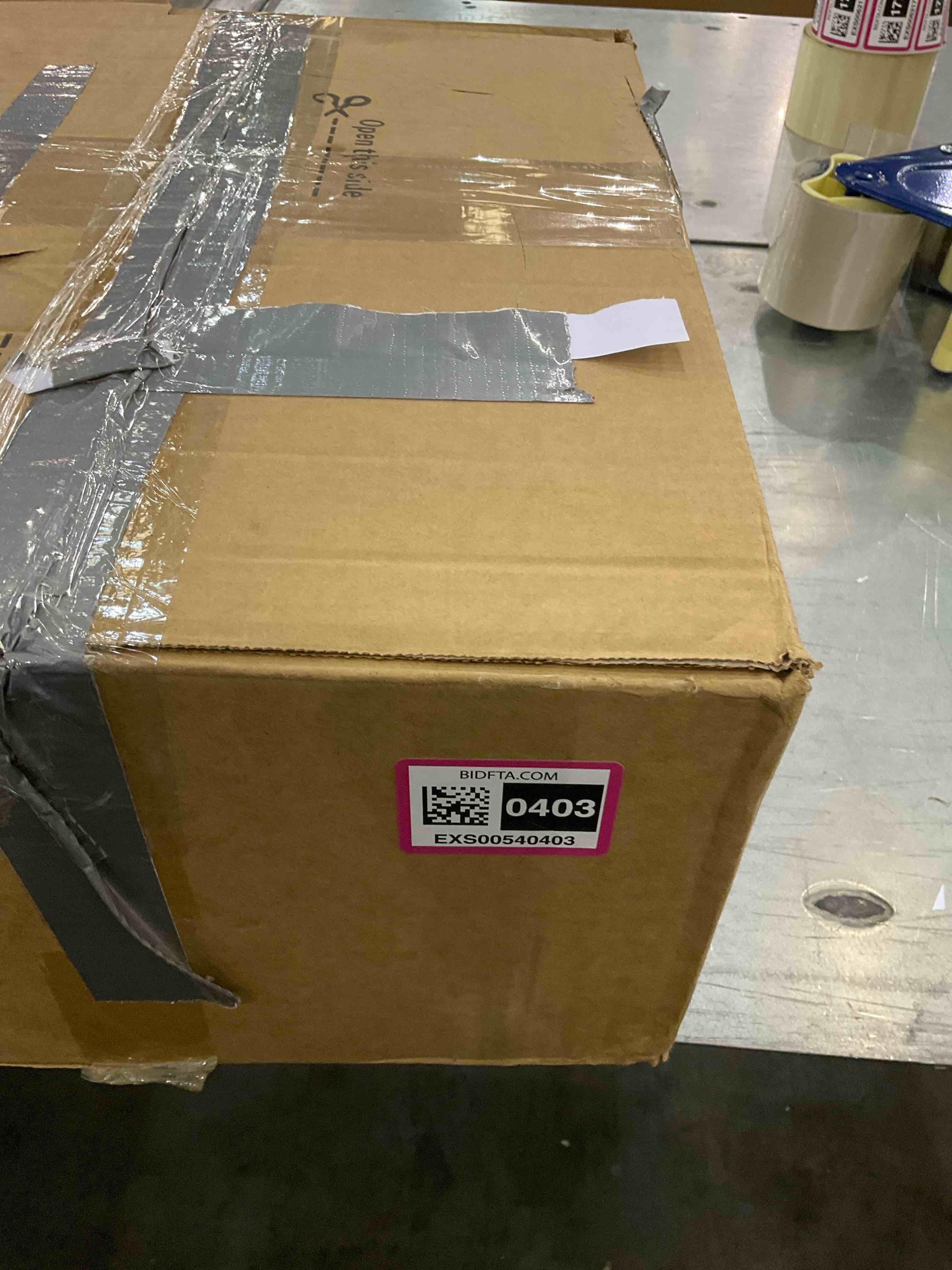 https://s3.amazonaws.com/lotting-images-prod/bidfta/EXS00540403_1696530921365.jpeg