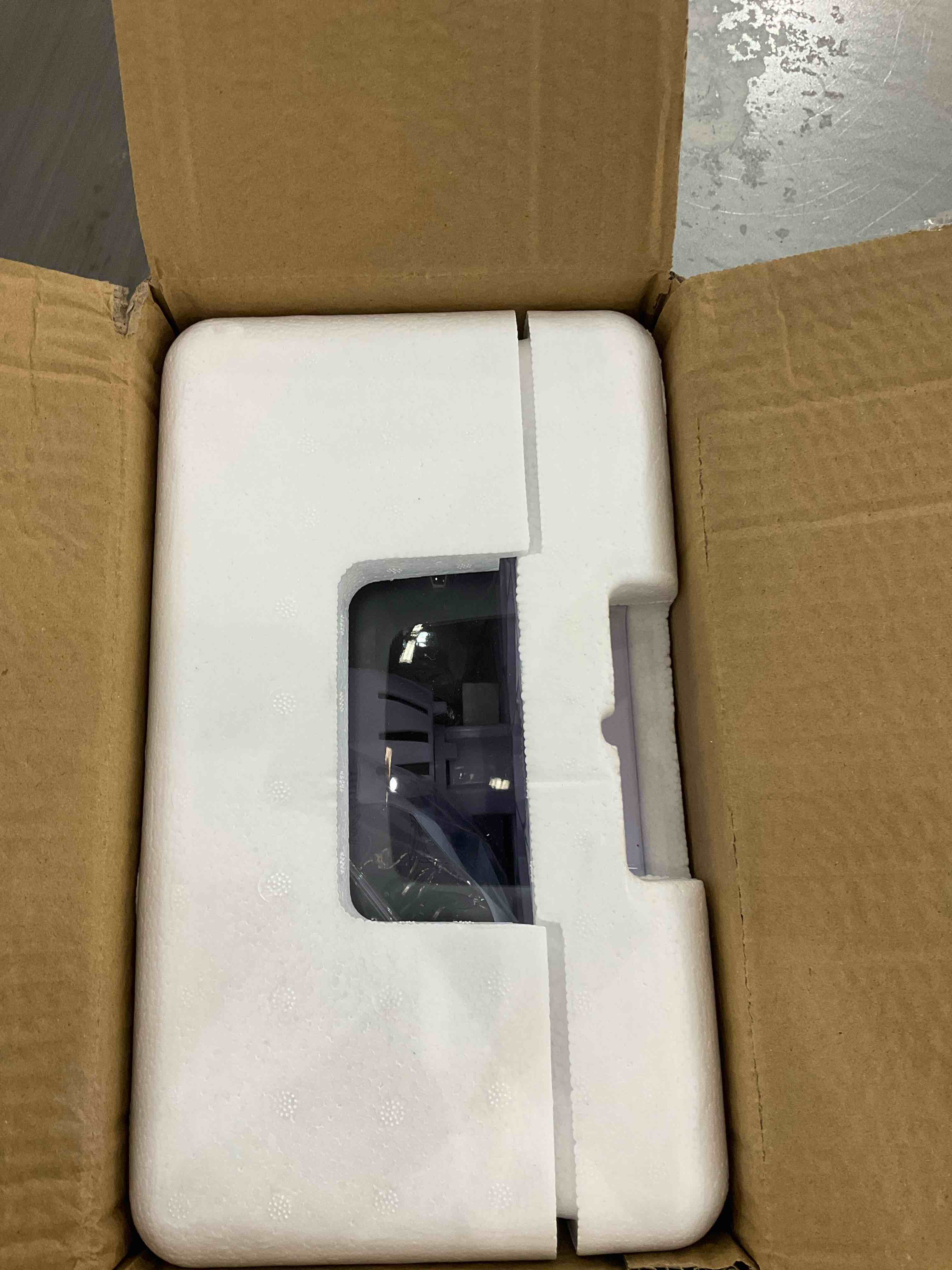 https://s3.amazonaws.com/lotting-images-prod/bidfta/EXS00540427_1696532946555.jpeg