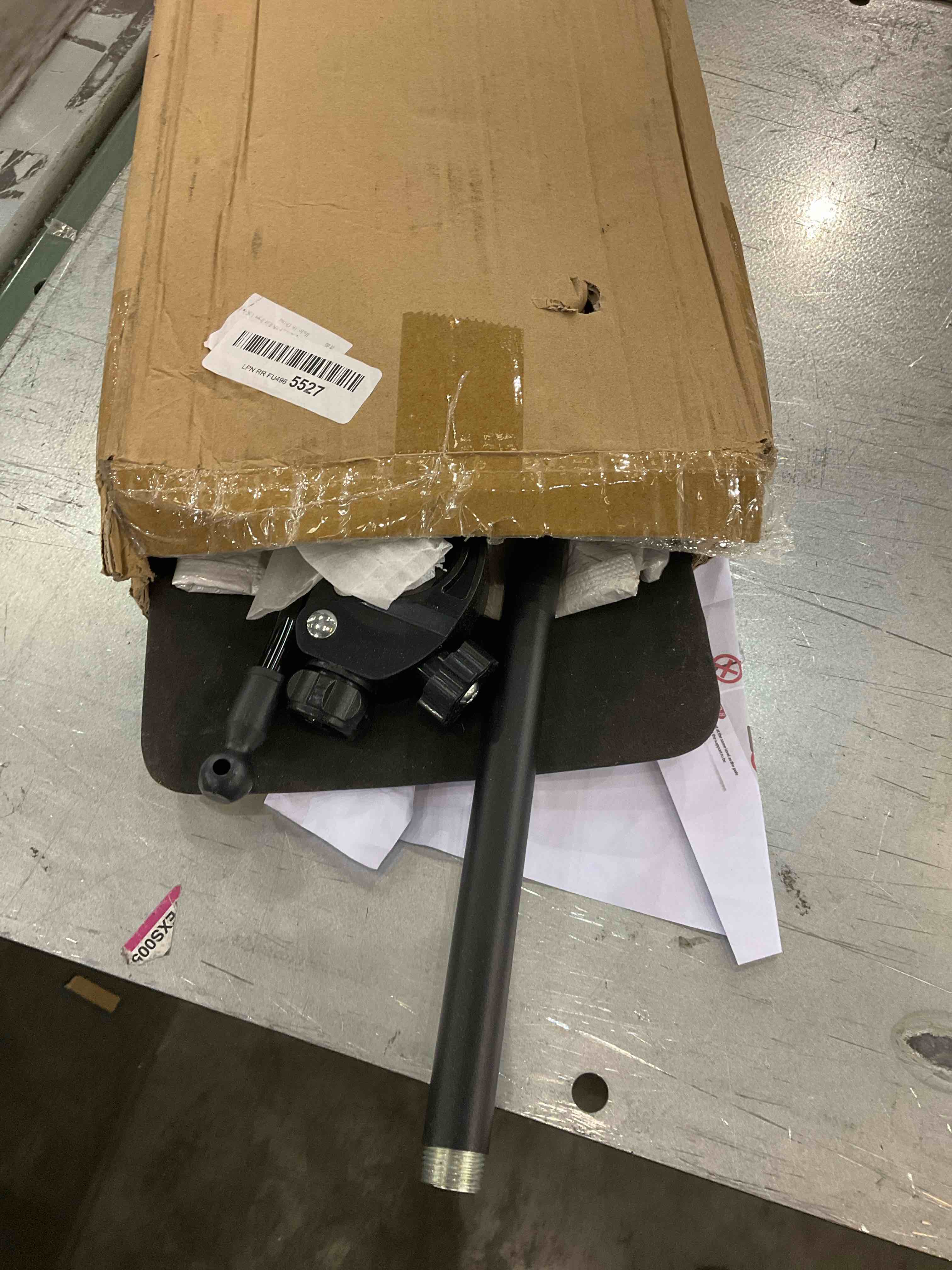 https://s3.amazonaws.com/lotting-images-prod/bidfta/EXS00540433_1696533696666.jpeg