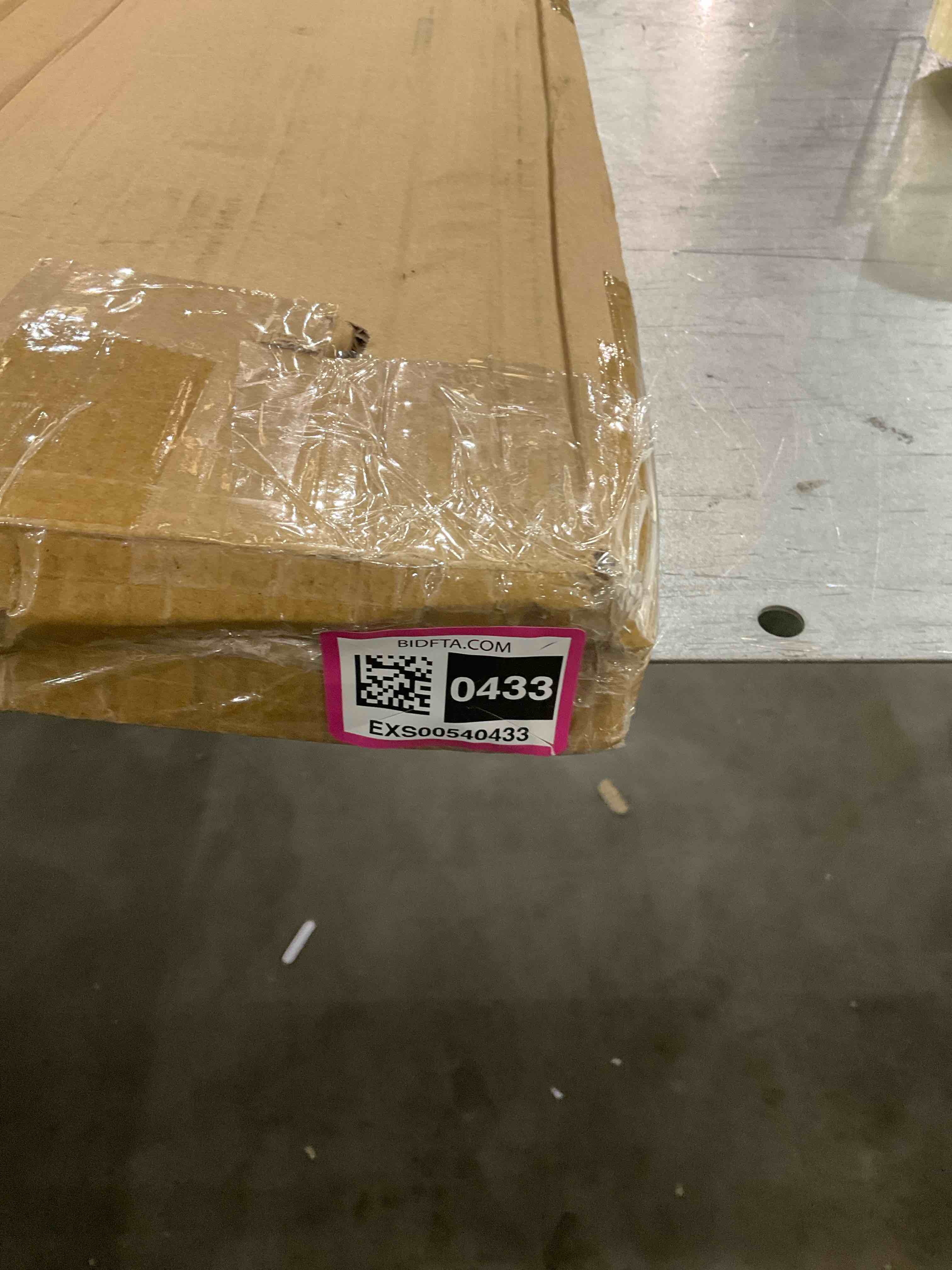 https://s3.amazonaws.com/lotting-images-prod/bidfta/EXS00540433_1696533736477.jpeg