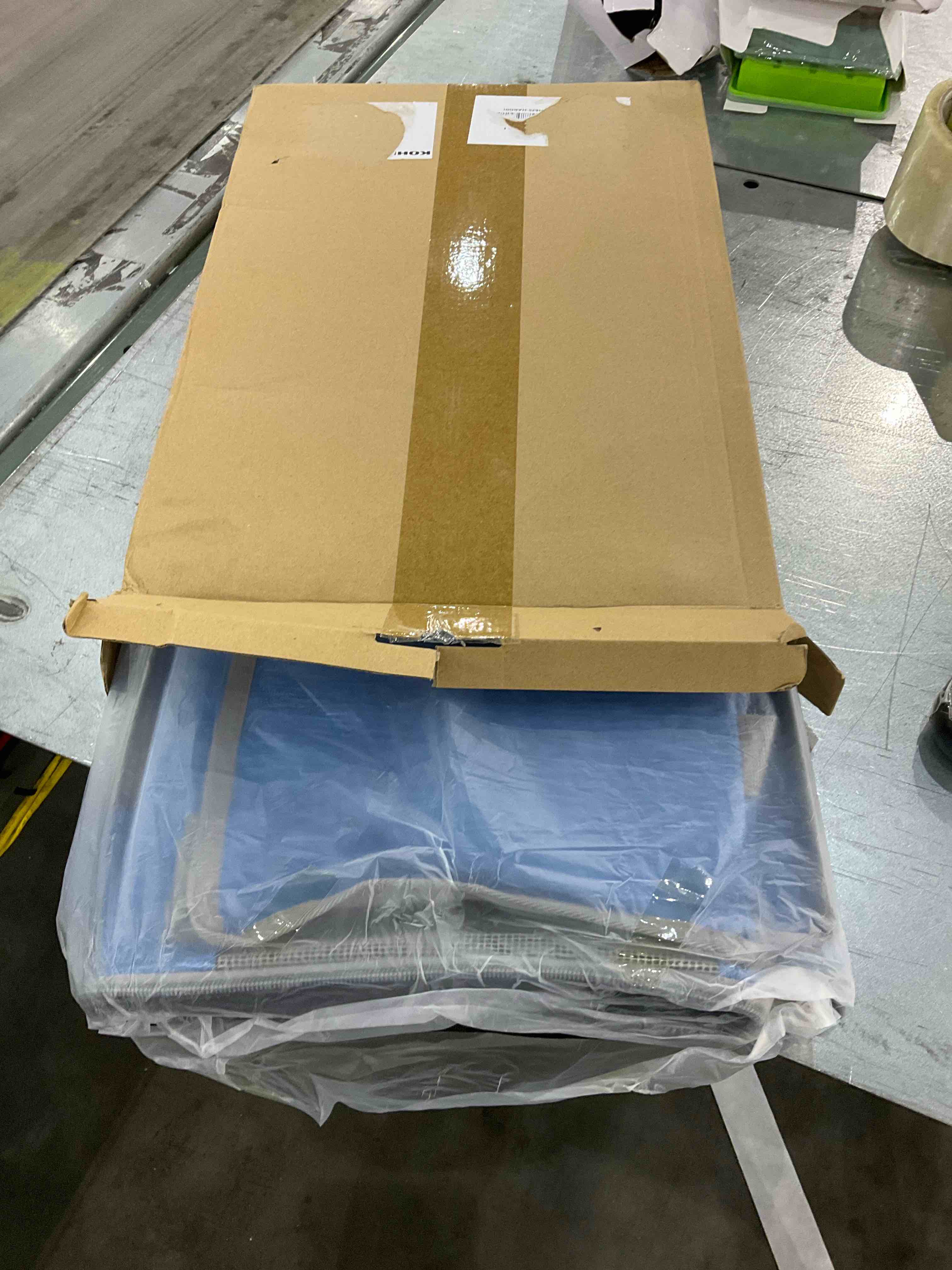 https://s3.amazonaws.com/lotting-images-prod/bidfta/EXS00540494_1696593900831.jpeg