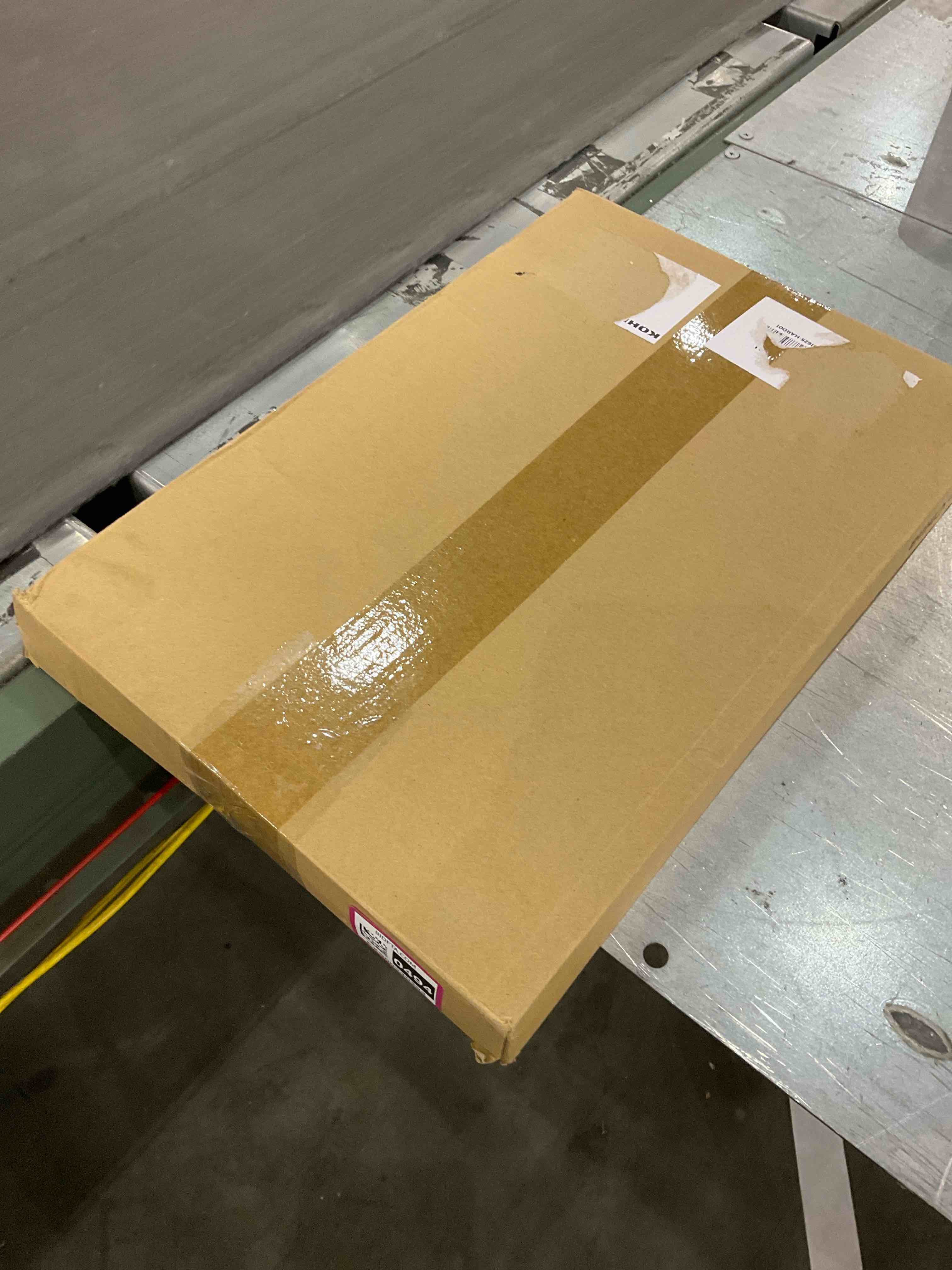 https://s3.amazonaws.com/lotting-images-prod/bidfta/EXS00540494_1696593926478.jpeg