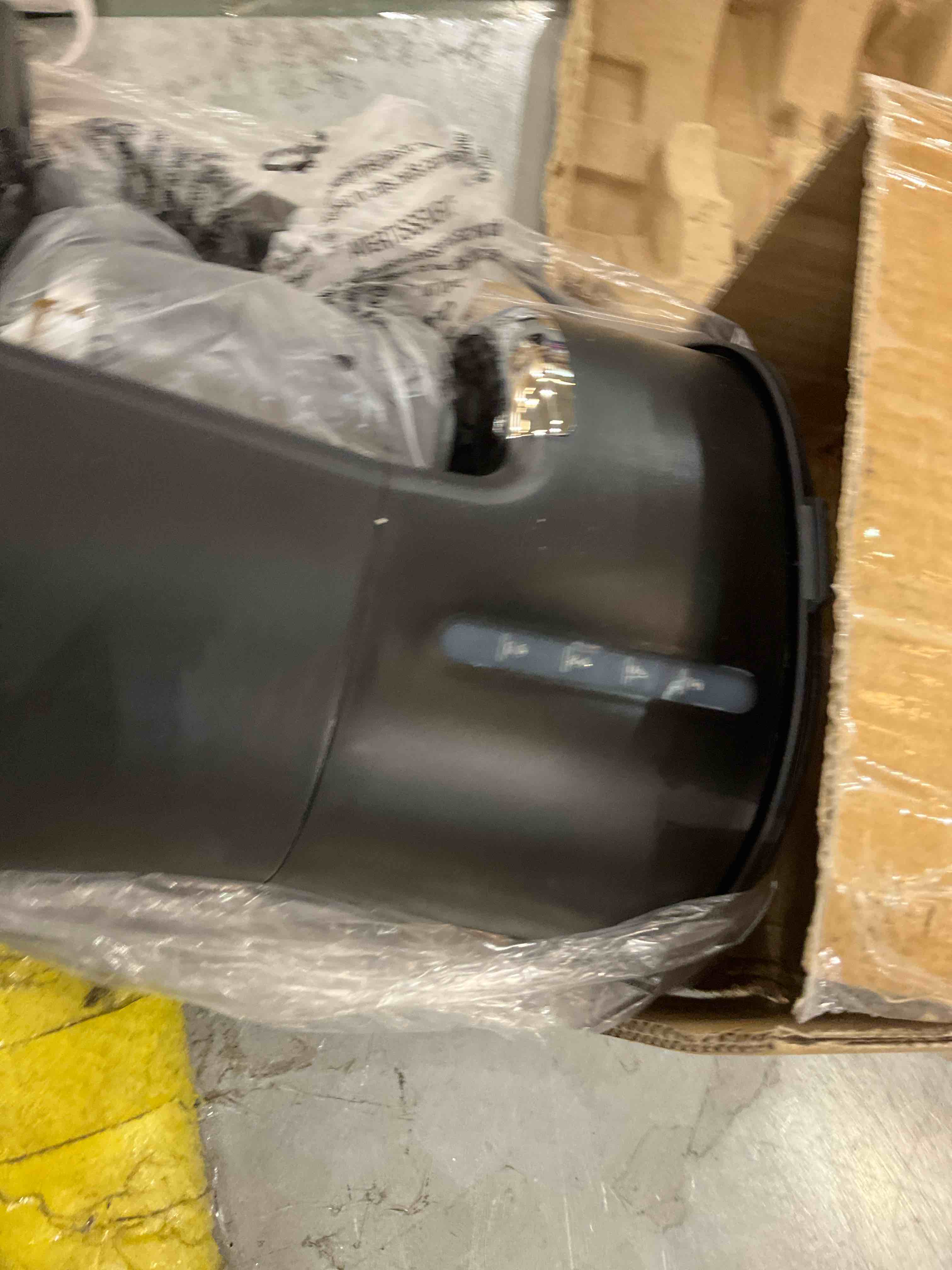 https://s3.amazonaws.com/lotting-images-prod/bidfta/EXS00540828_1696276807338.jpeg