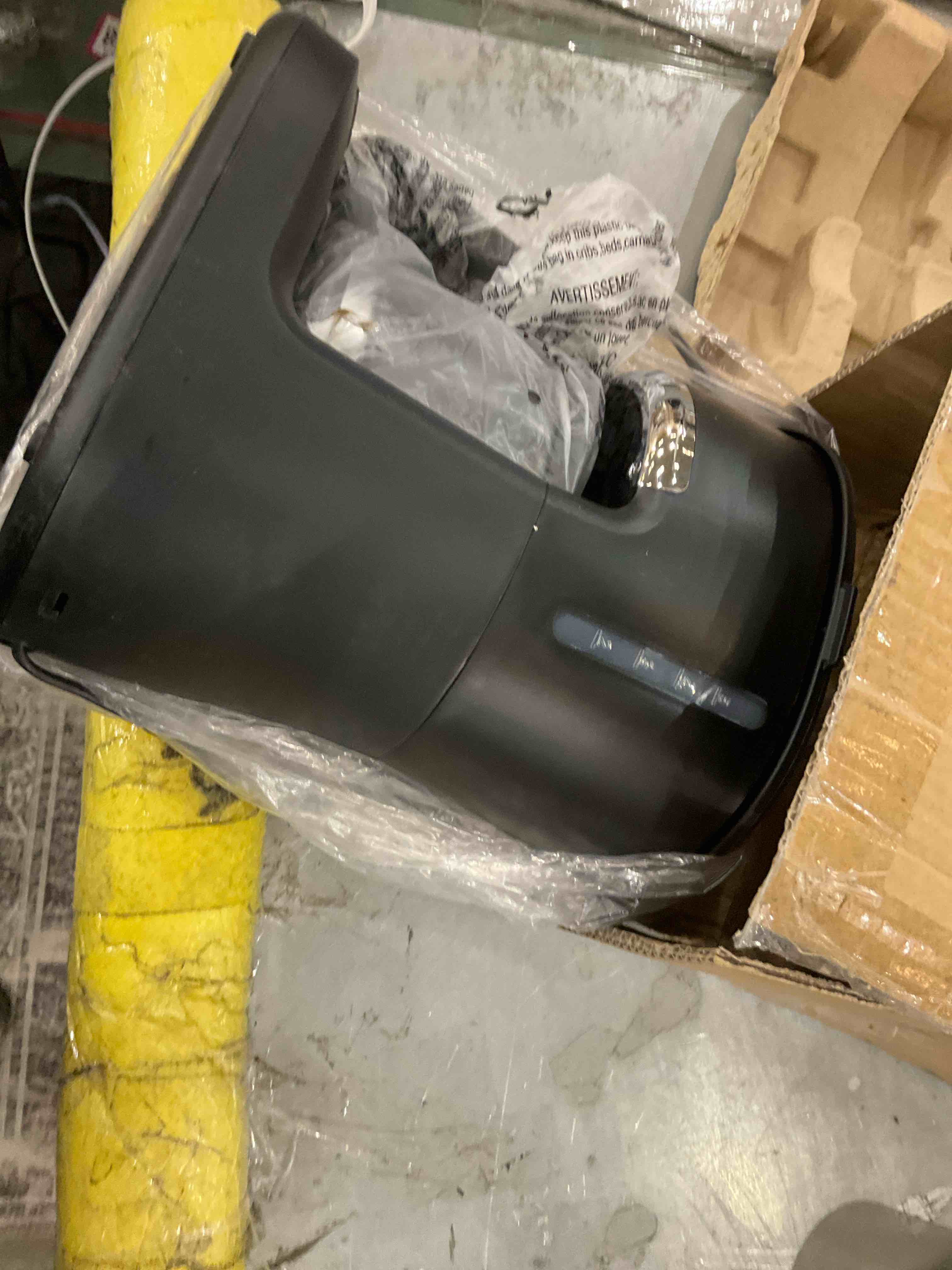 https://s3.amazonaws.com/lotting-images-prod/bidfta/EXS00540828_1696276813868.jpeg